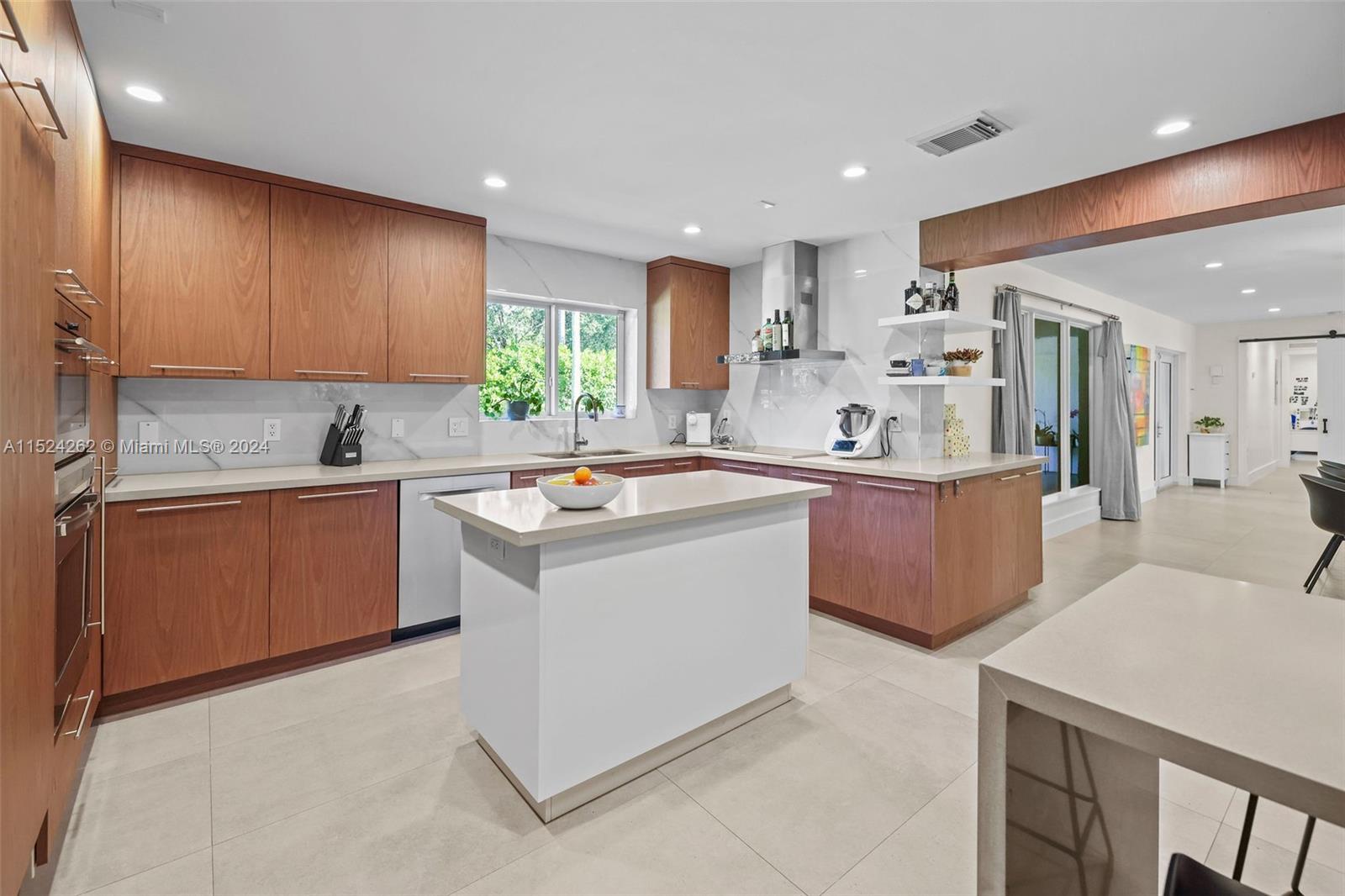 PINE TREE ESTATES - Residential