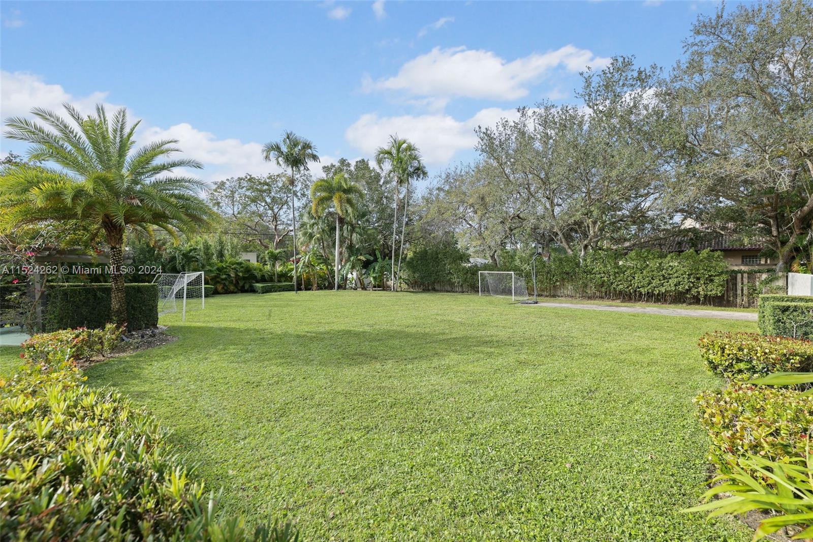 PINE TREE ESTATES - Residential