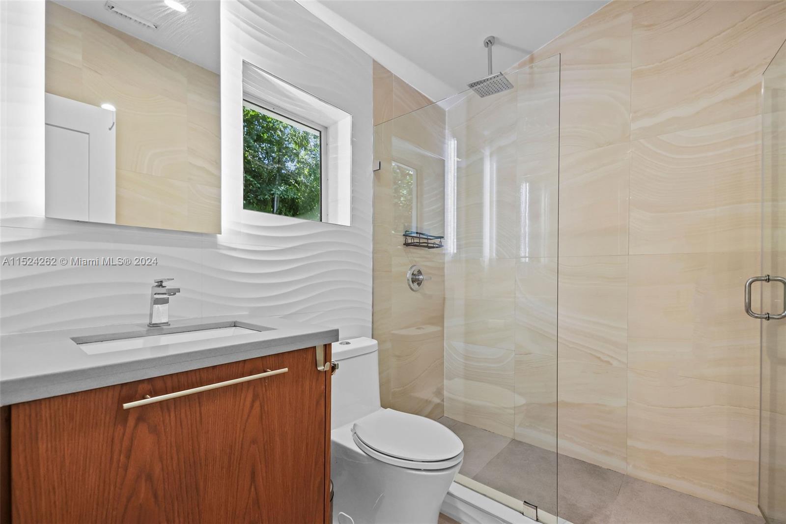 PINE TREE ESTATES - Residential