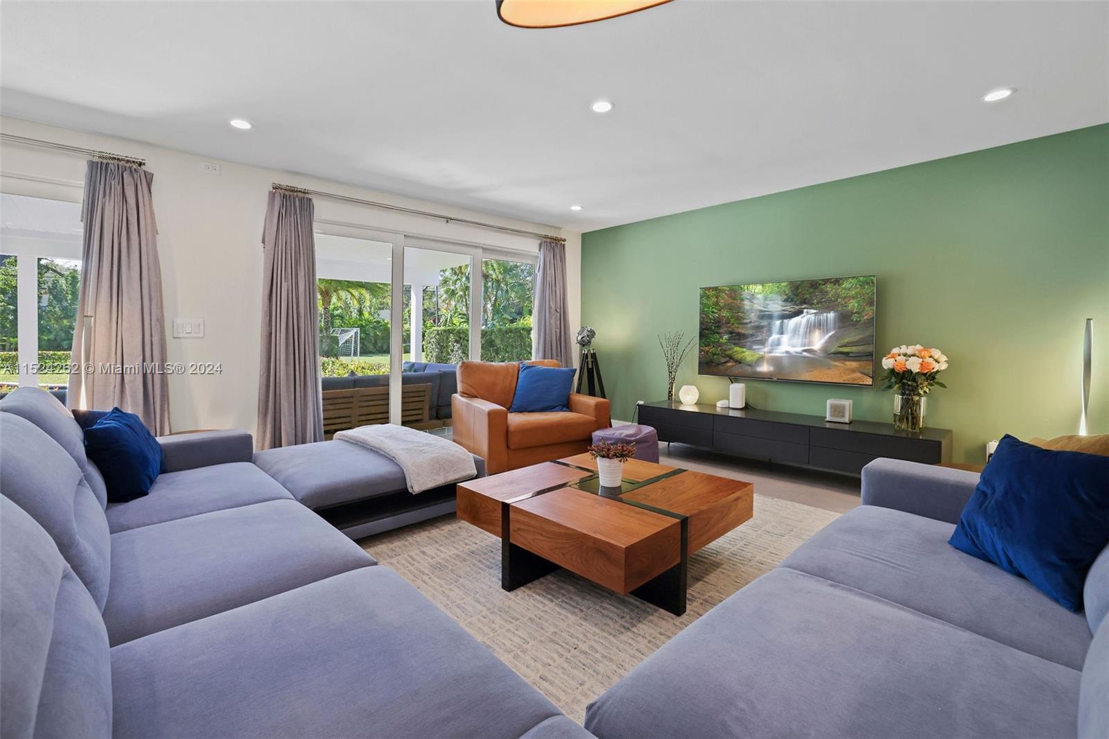 PINE TREE ESTATES - Residential