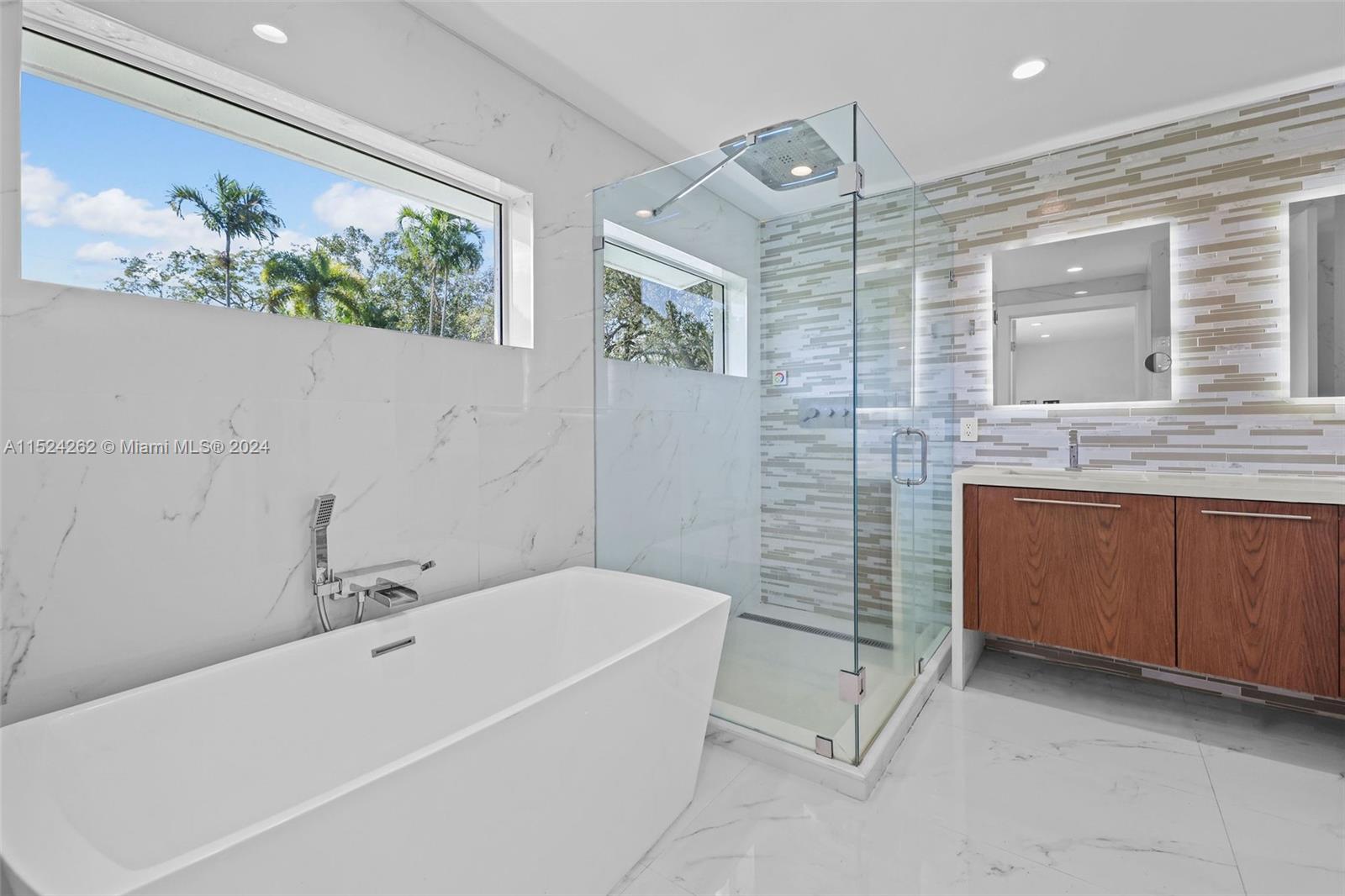 PINE TREE ESTATES - Residential