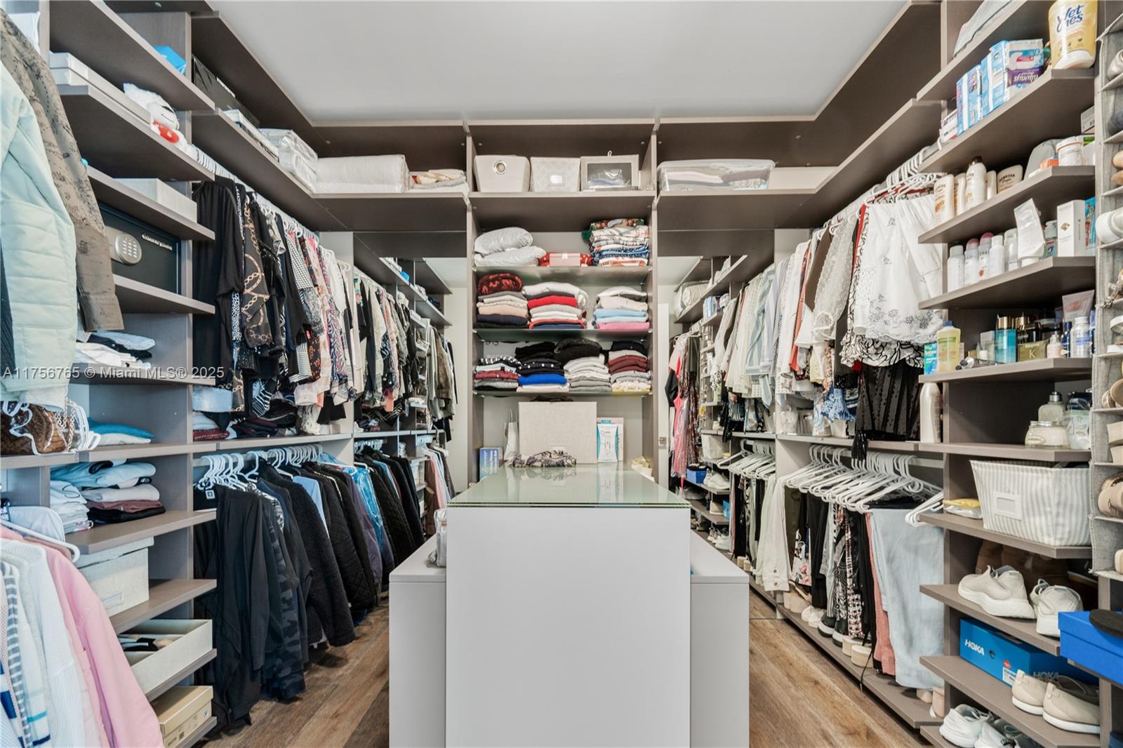 DORAL COMMONS RESIDENTIAL - Residential