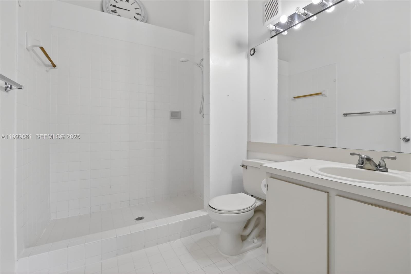 PEMBROKE POINTE - IMAGES - Residential