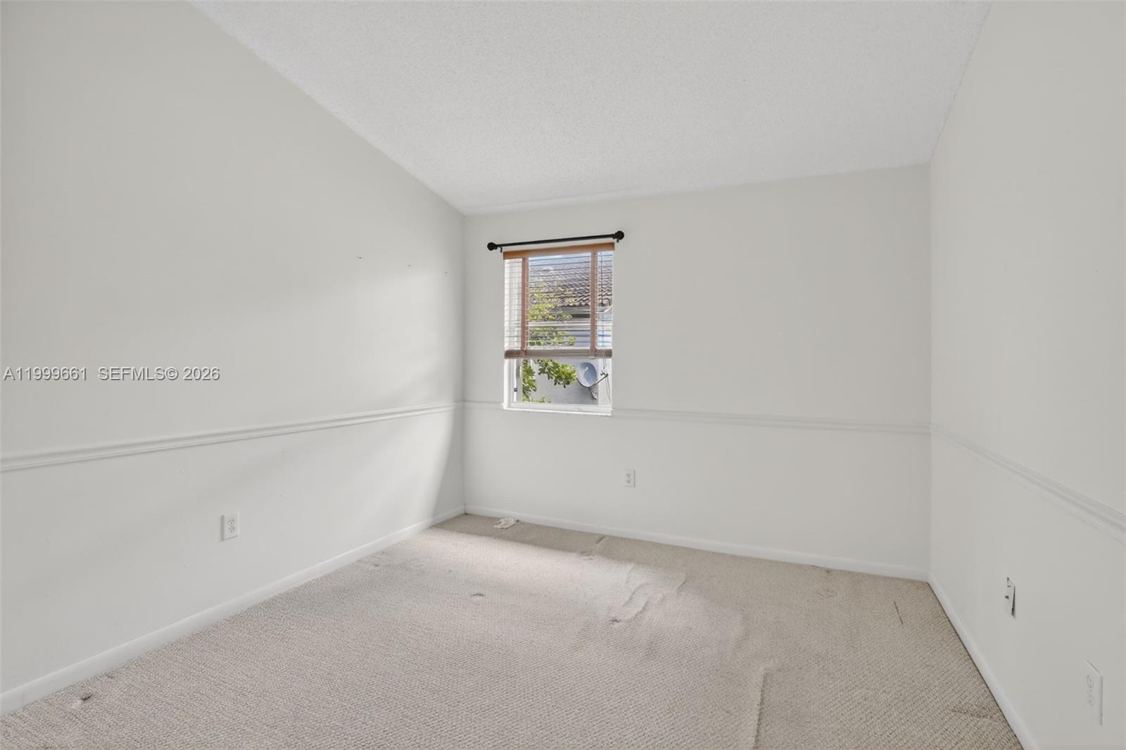 PEMBROKE POINTE - IMAGES - Residential