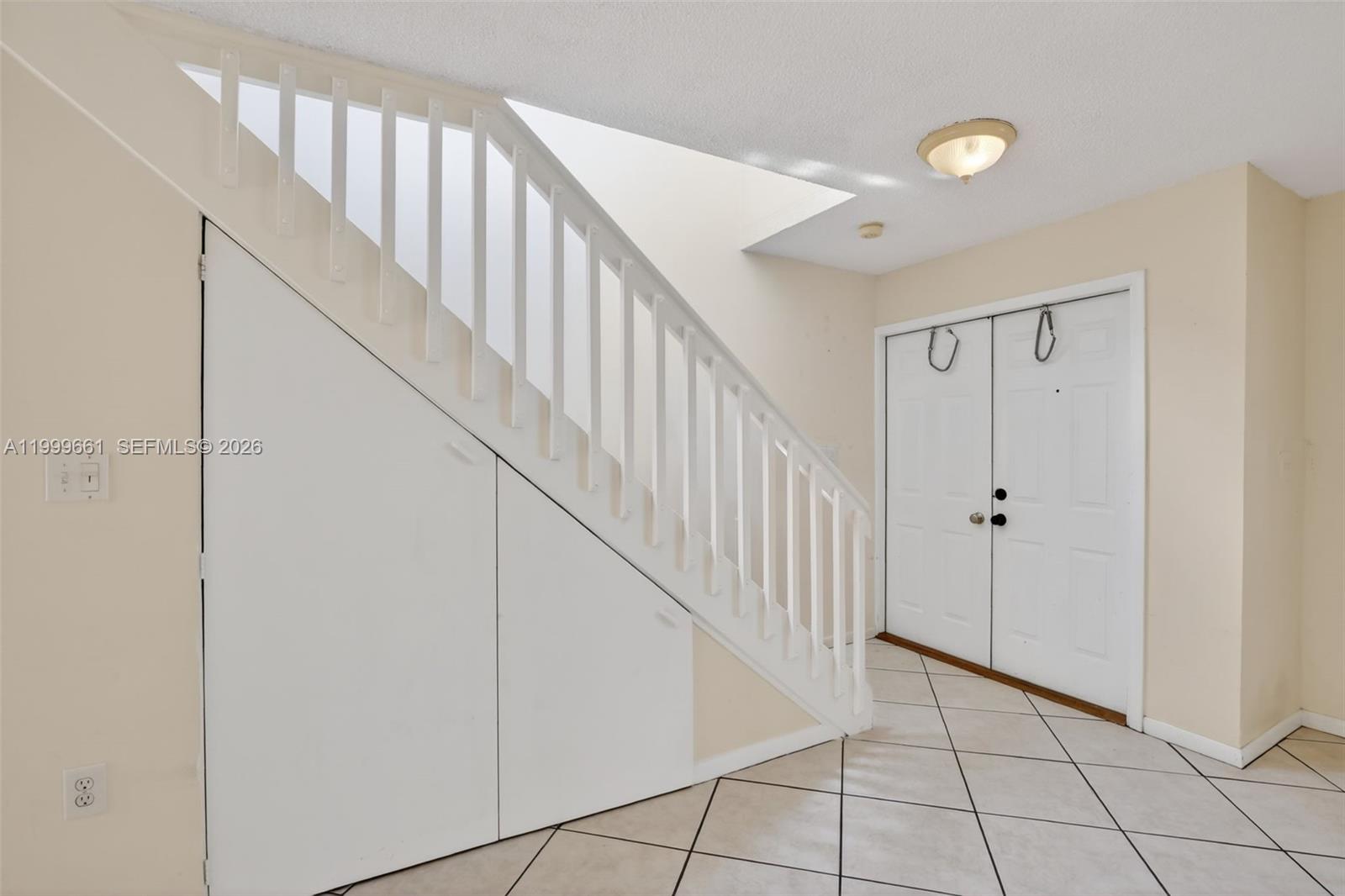 PEMBROKE POINTE - IMAGES - Residential