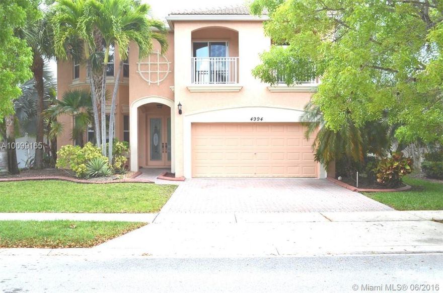 Oversized fenced corner lot. Neutral tile in social areas & wood floors in bedrooms. Upgraded kitchen w/sep eating area, island w/snack bar plus SS appliances. Upgraded railing to 2nd level, loft area (4th bedroom),  secondary bedrooms with good closet space. Minto built home w/steel 2nd level Hambro mechanism.  Huge master w/sitting area, master bath w/sep vanities, Roman tub, sep commode. Pavered patio & driveway. Guard gate community w/clubhouse, tot lot, superb pool, tennis, exercise rm & more.