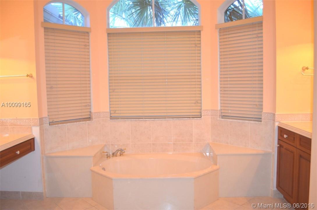 Riviera Isles II 170-53 B - Residential