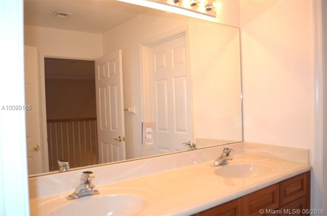 Riviera Isles II 170-53 B - Residential