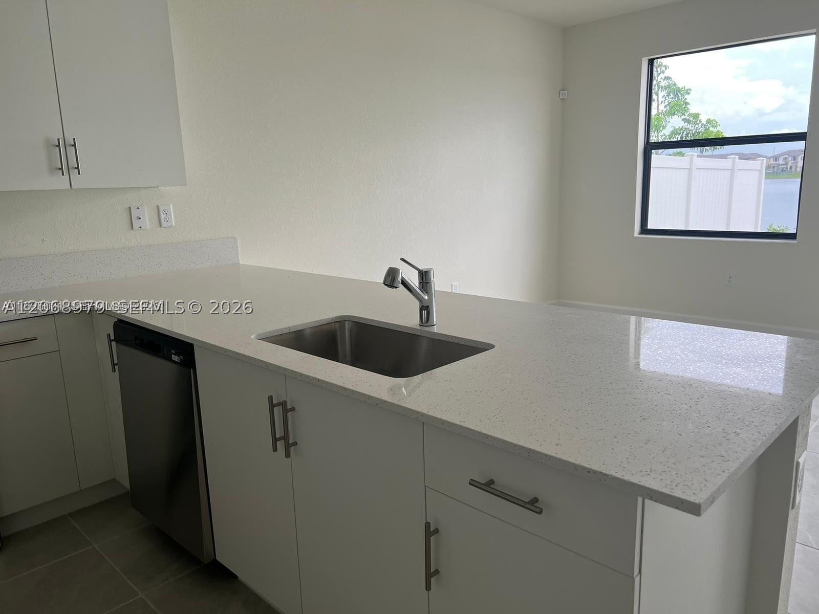 3382 W 114th Ter