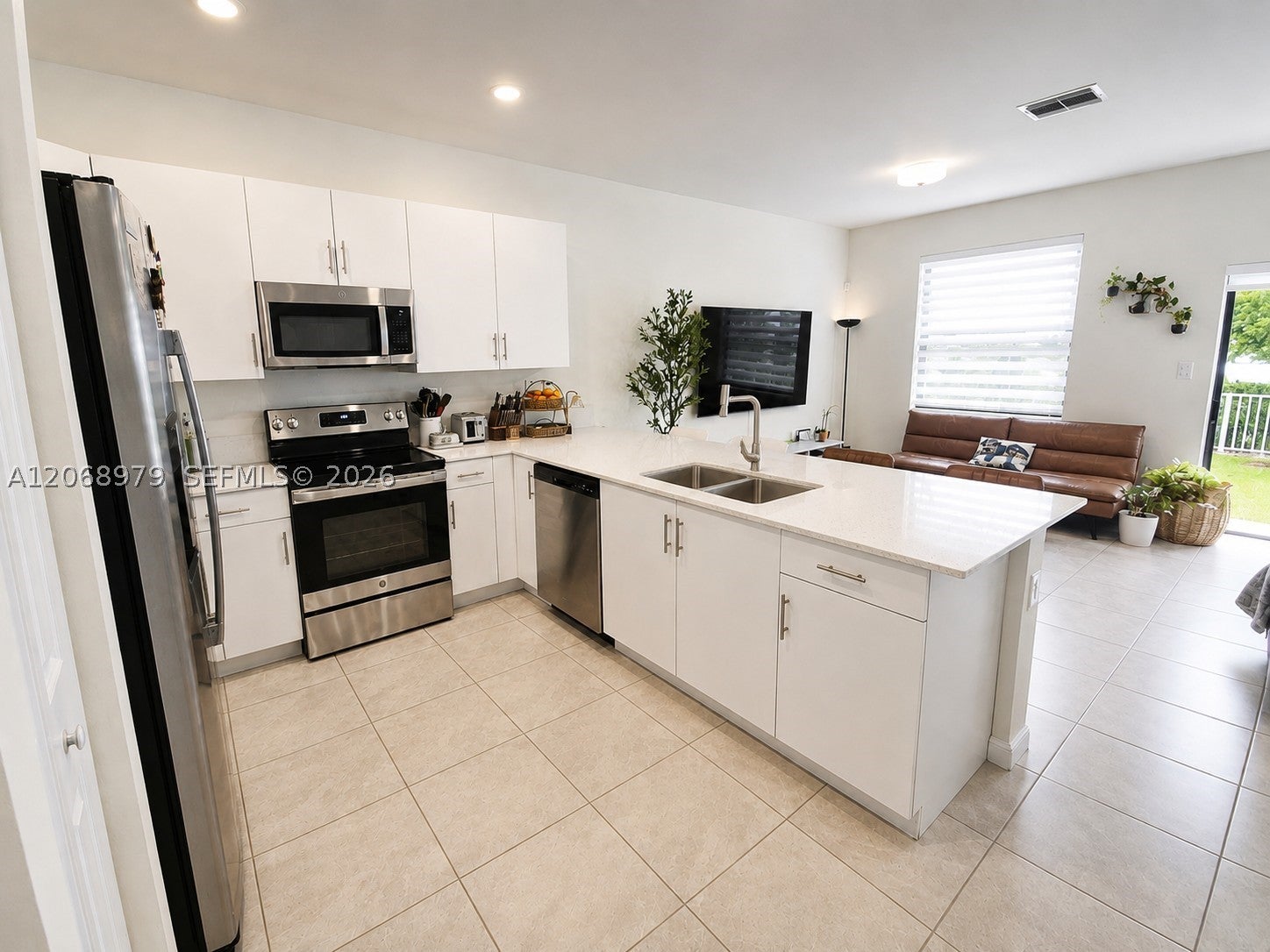 3382 W 114th Ter