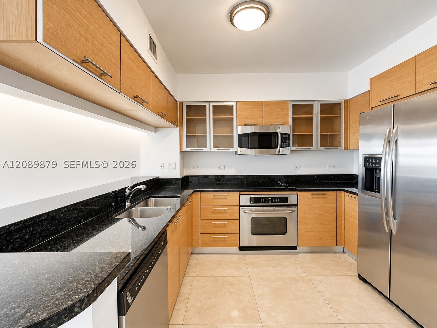 31 SE 5th St 1805