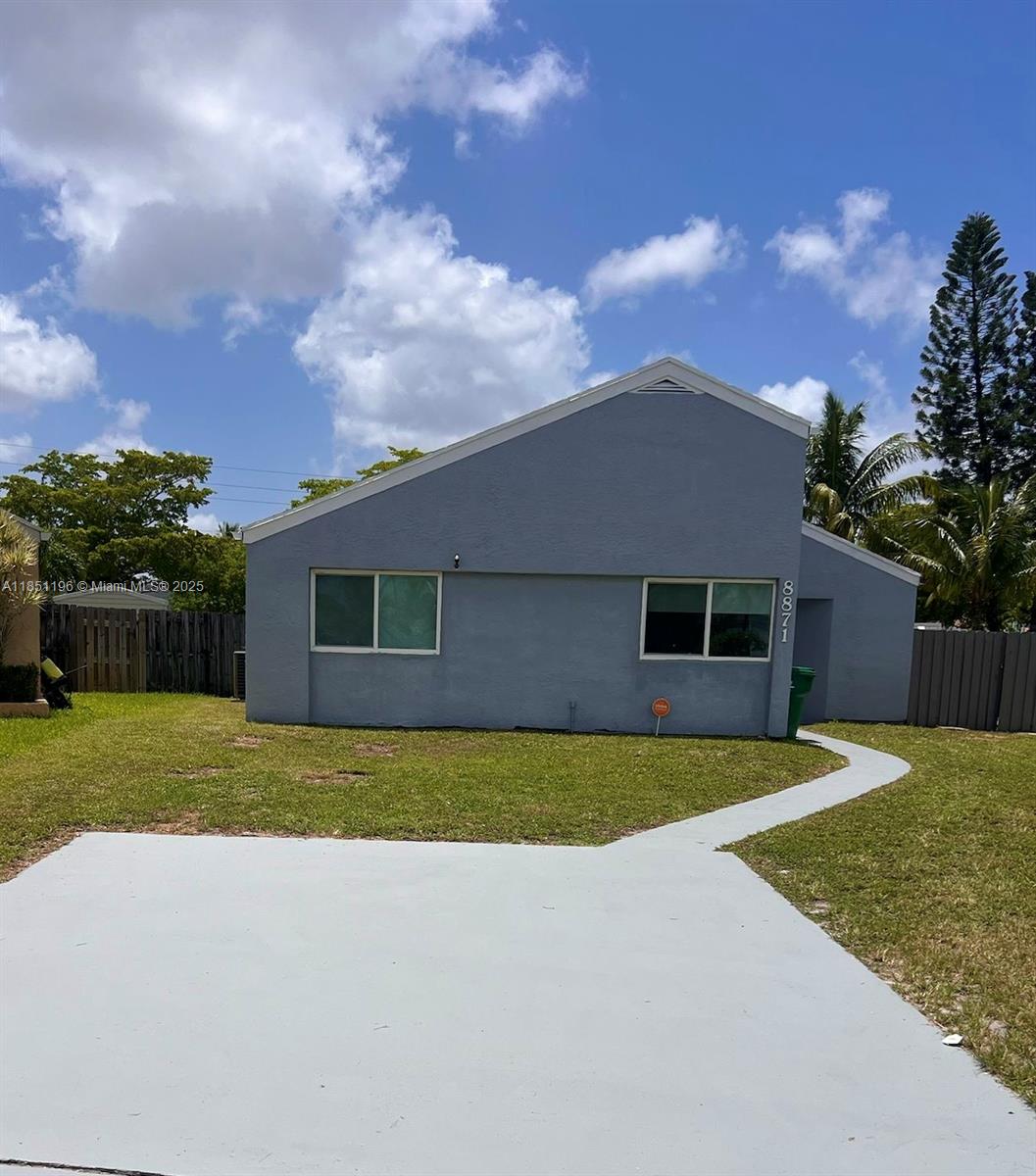 No HOA and only Two Months to move in! This spacious and charming 3-bedroom, 2-bath home is move-in ready, featuring remodeled bathrooms and a modern kitchen with stainless steel appliances. Great layout, private and spacious backyard, and an ample driveway. Located in a great neighborhood with an excellent location. Vacant and easy to show!