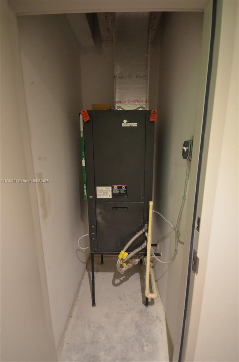 SMART BRICKELL - Residential