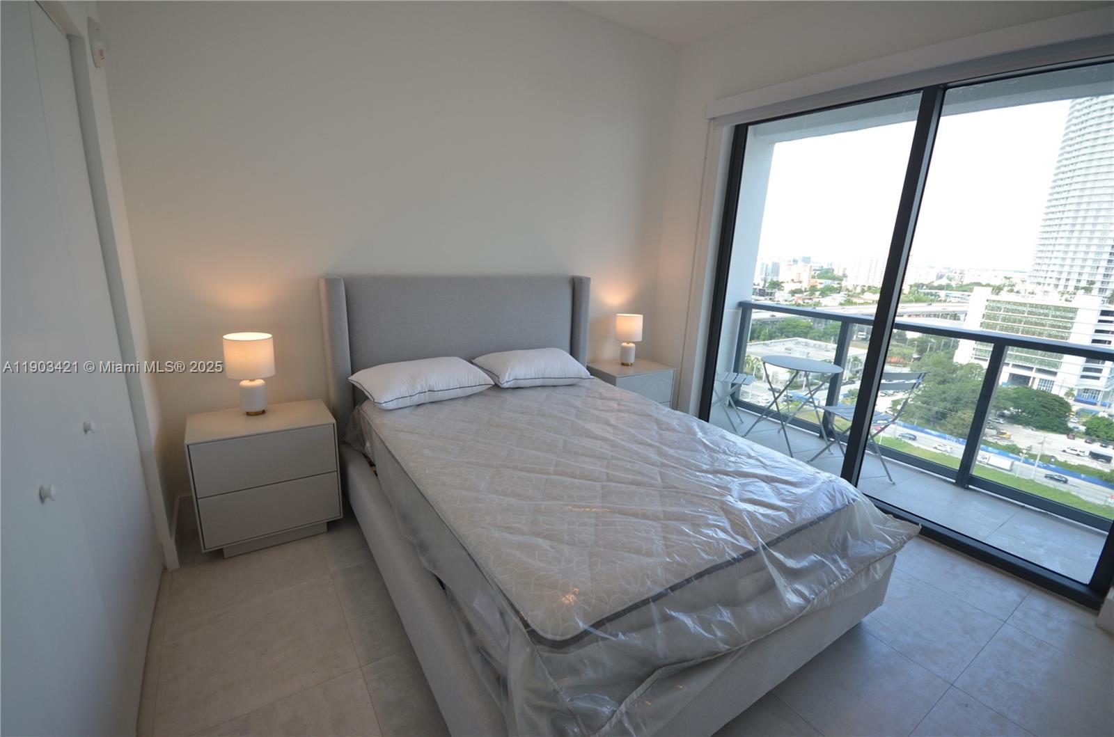 SMART BRICKELL - Residential