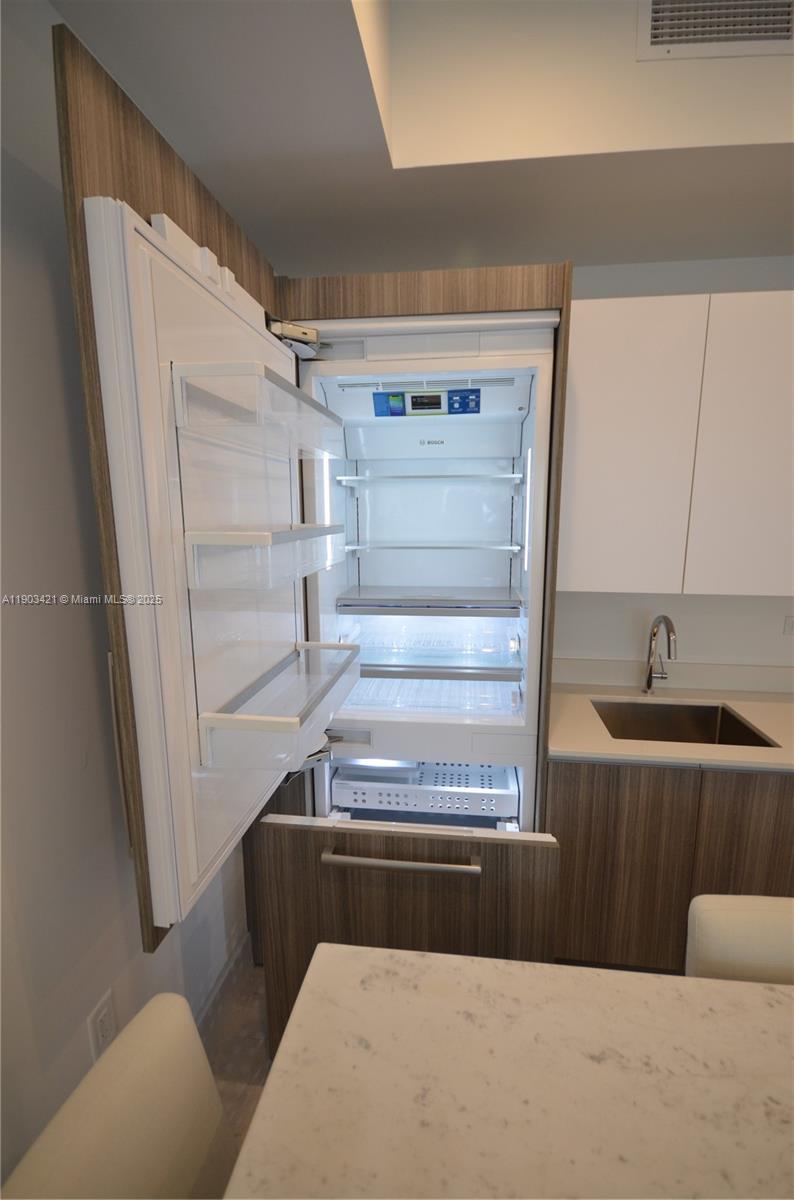 SMART BRICKELL - Residential