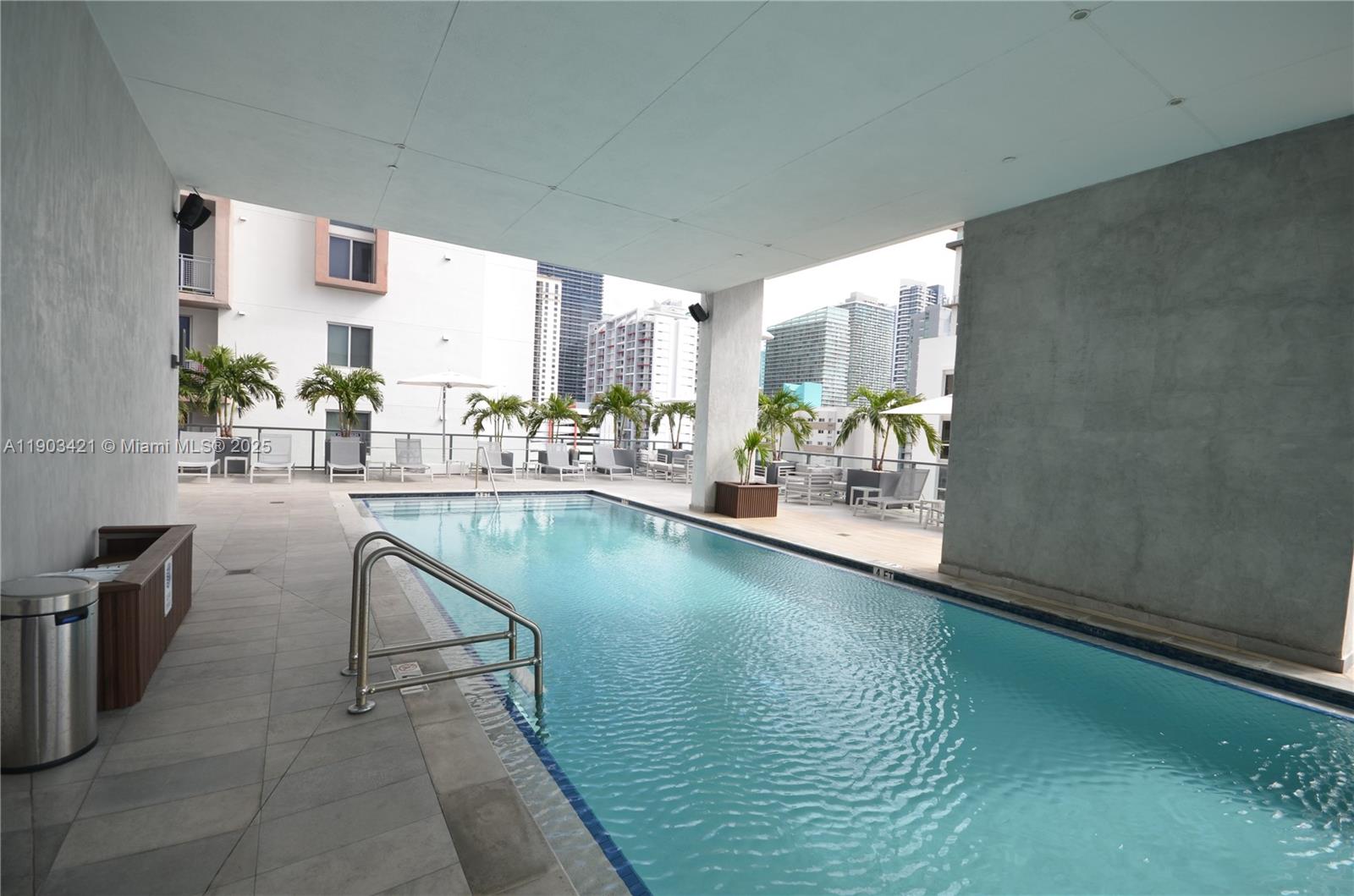 SMART BRICKELL - Residential