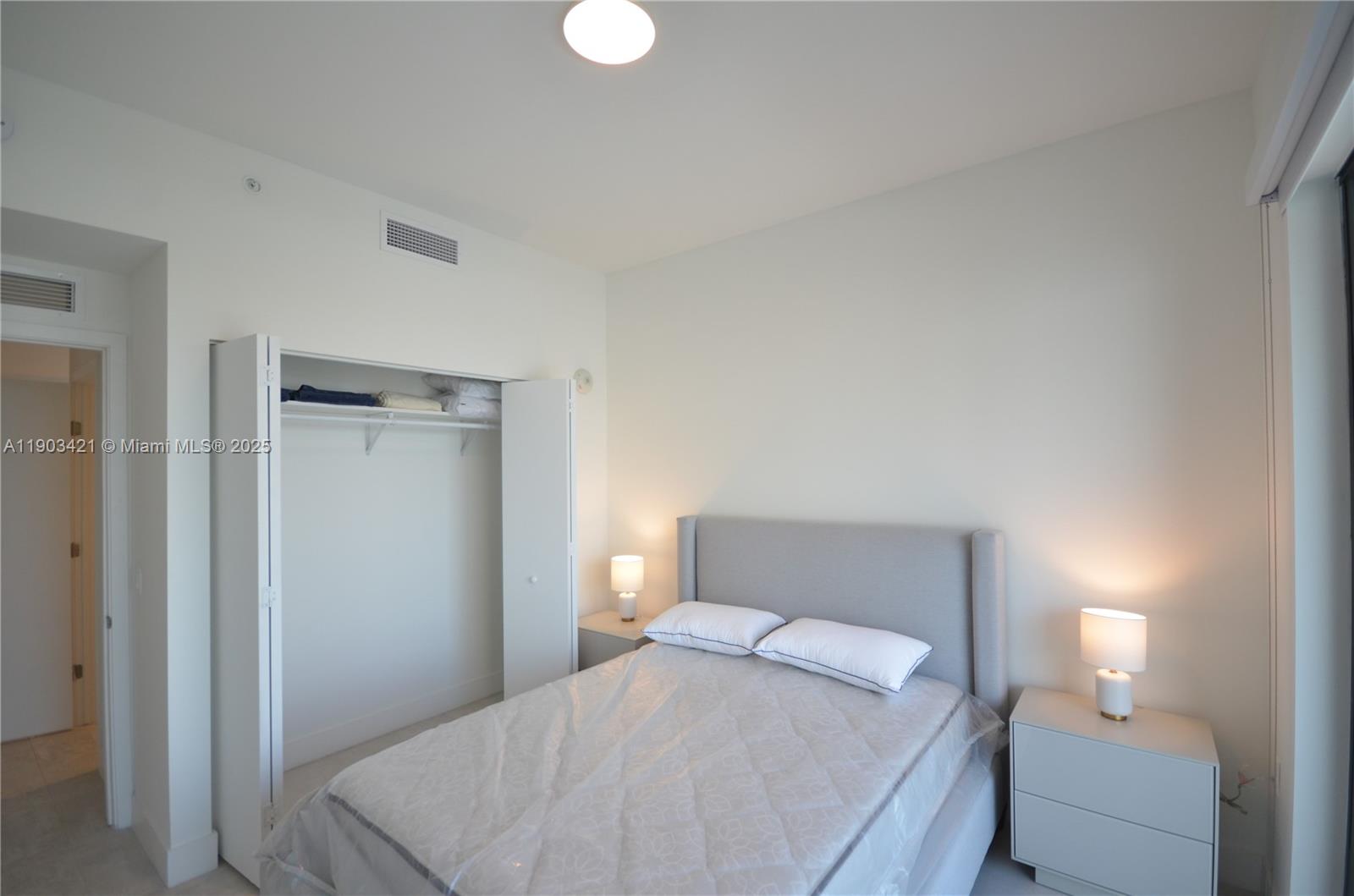 SMART BRICKELL - Residential