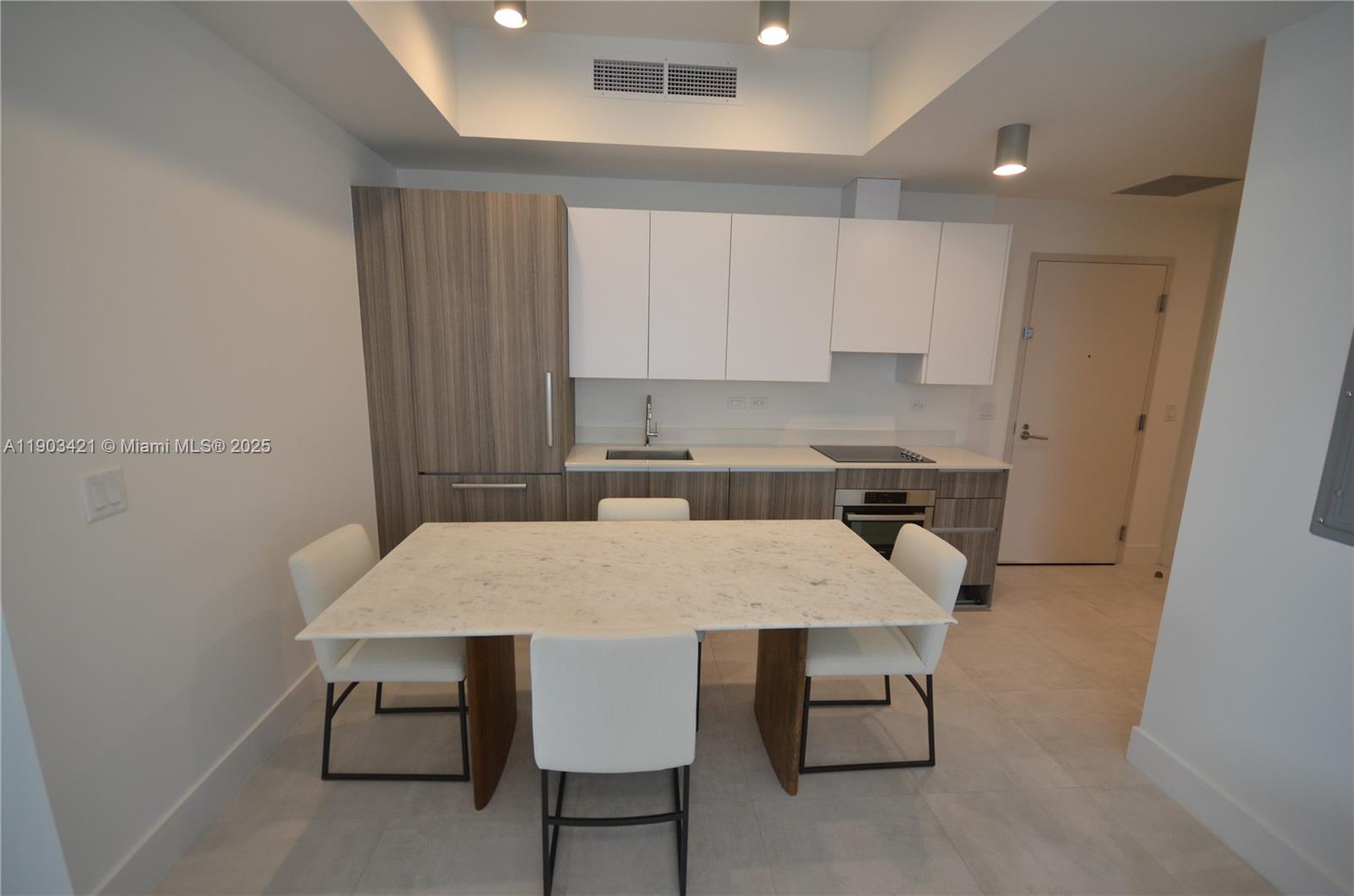 SMART BRICKELL - Residential