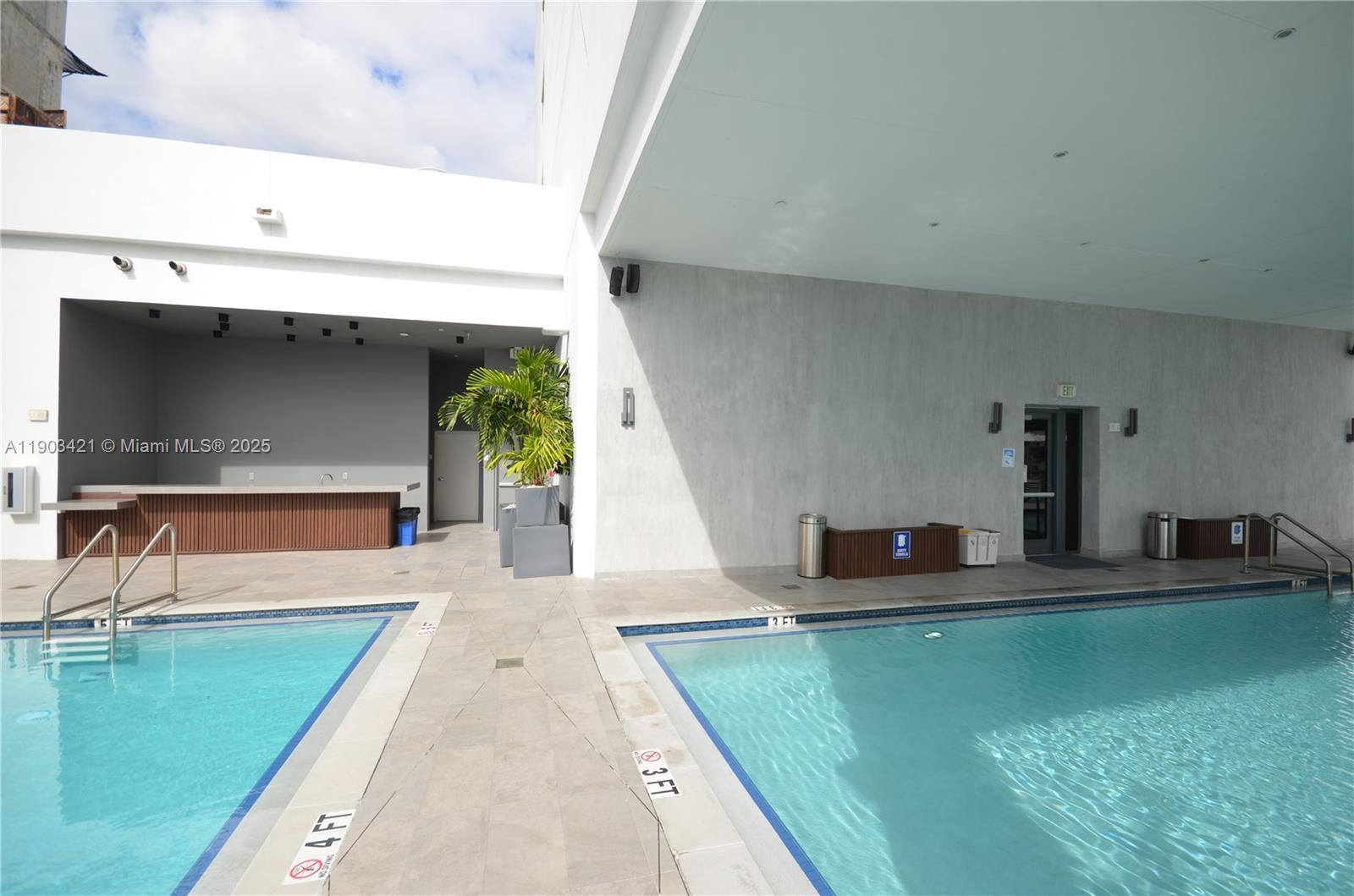 SMART BRICKELL - Residential