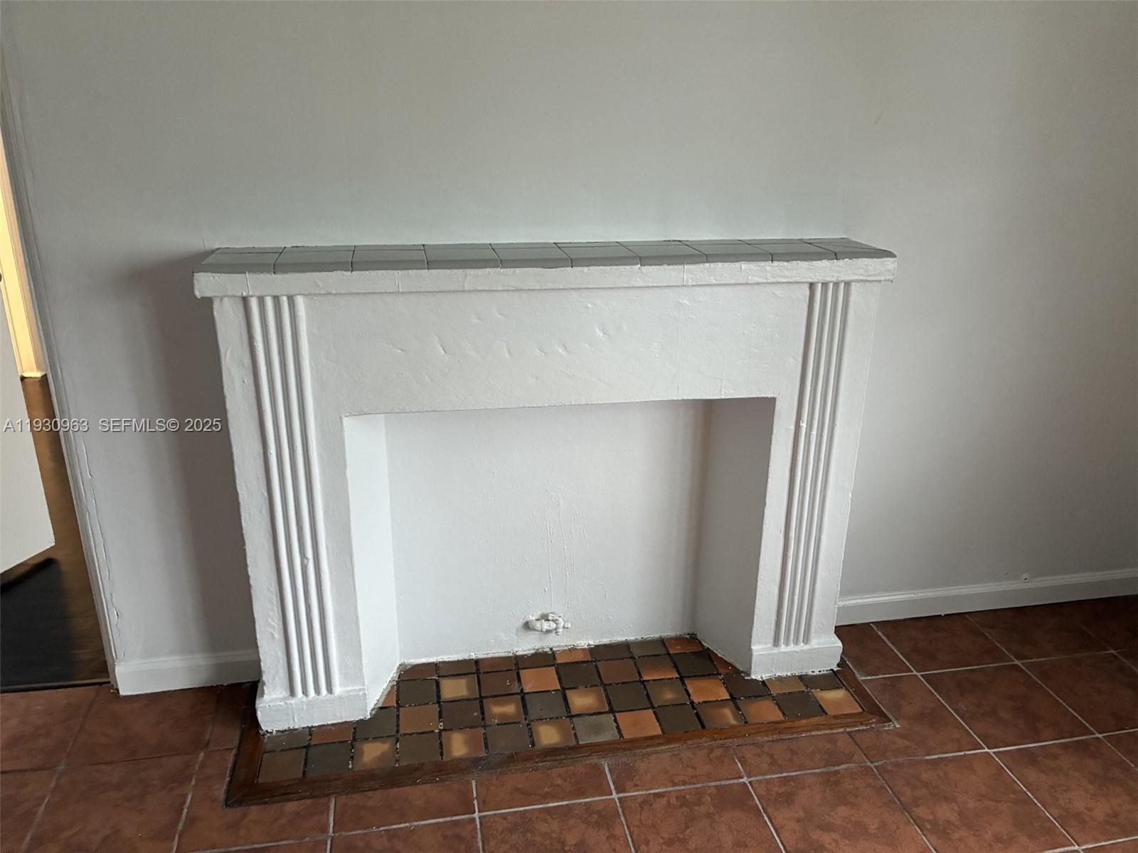 FLAMINGO TERR ADDN - Residential Lease