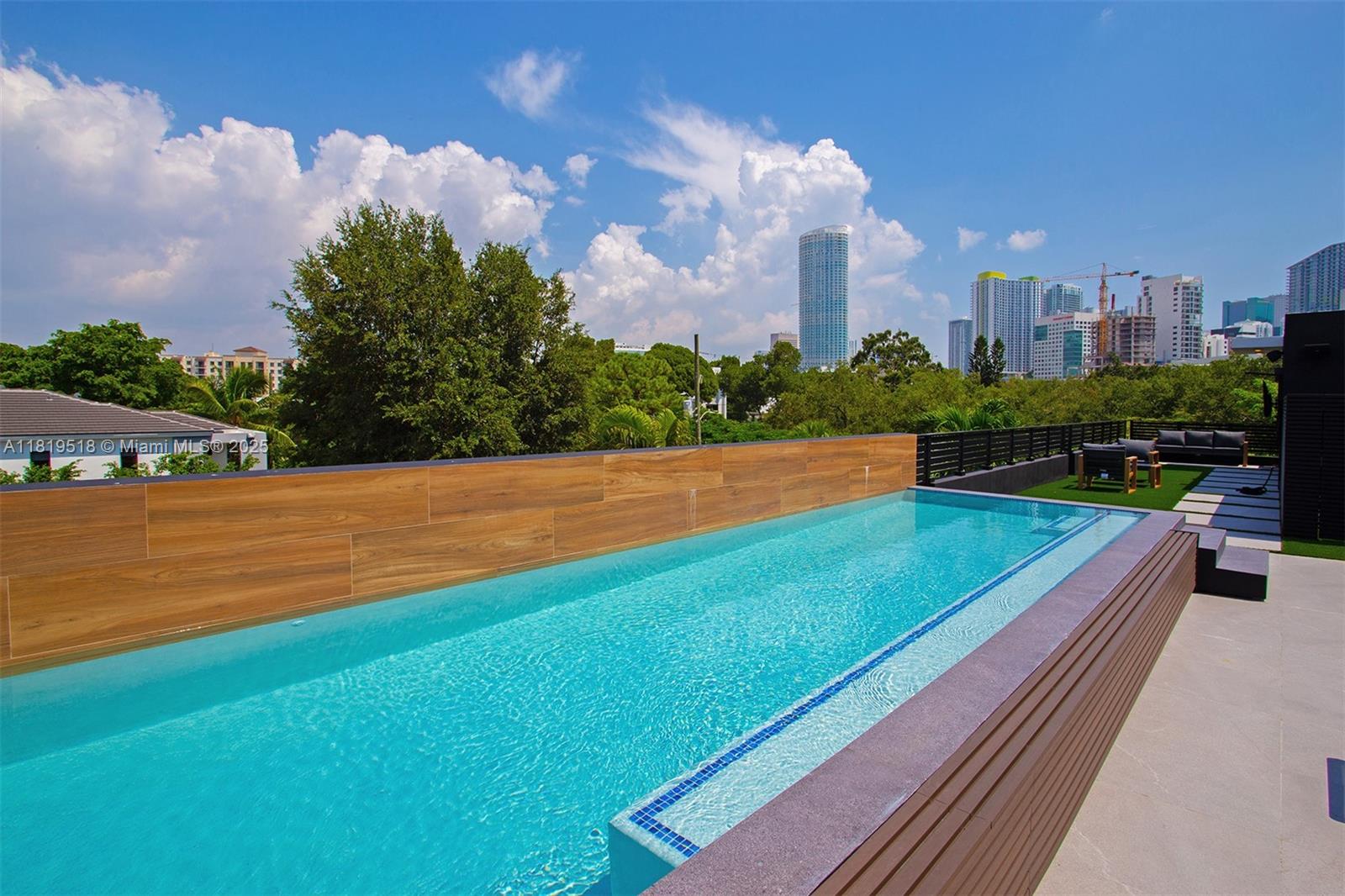 HOLLEMAN PARK - Residential Lease