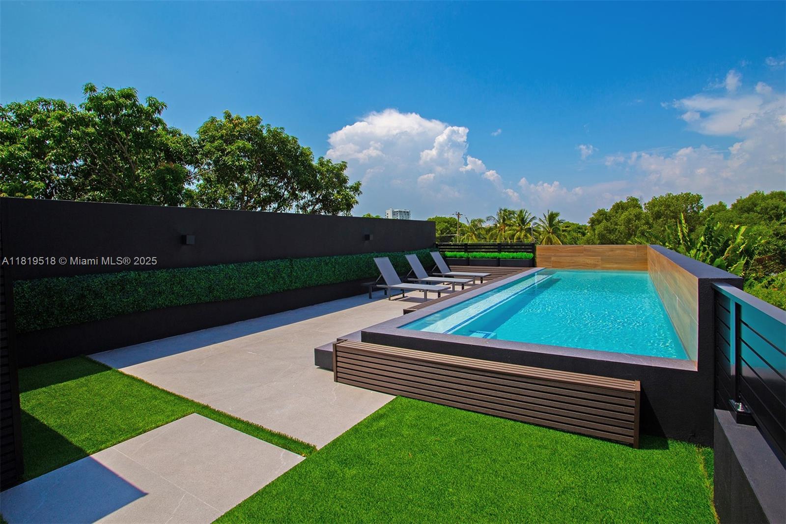 HOLLEMAN PARK - Residential Lease