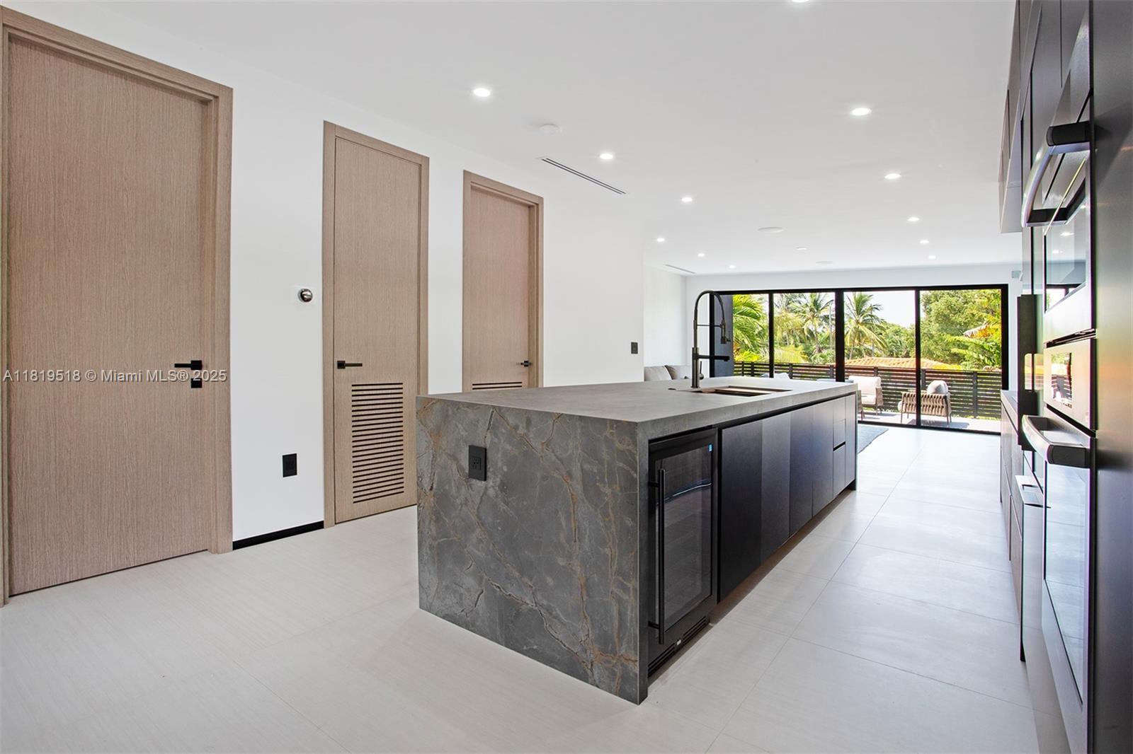 HOLLEMAN PARK - Residential Lease