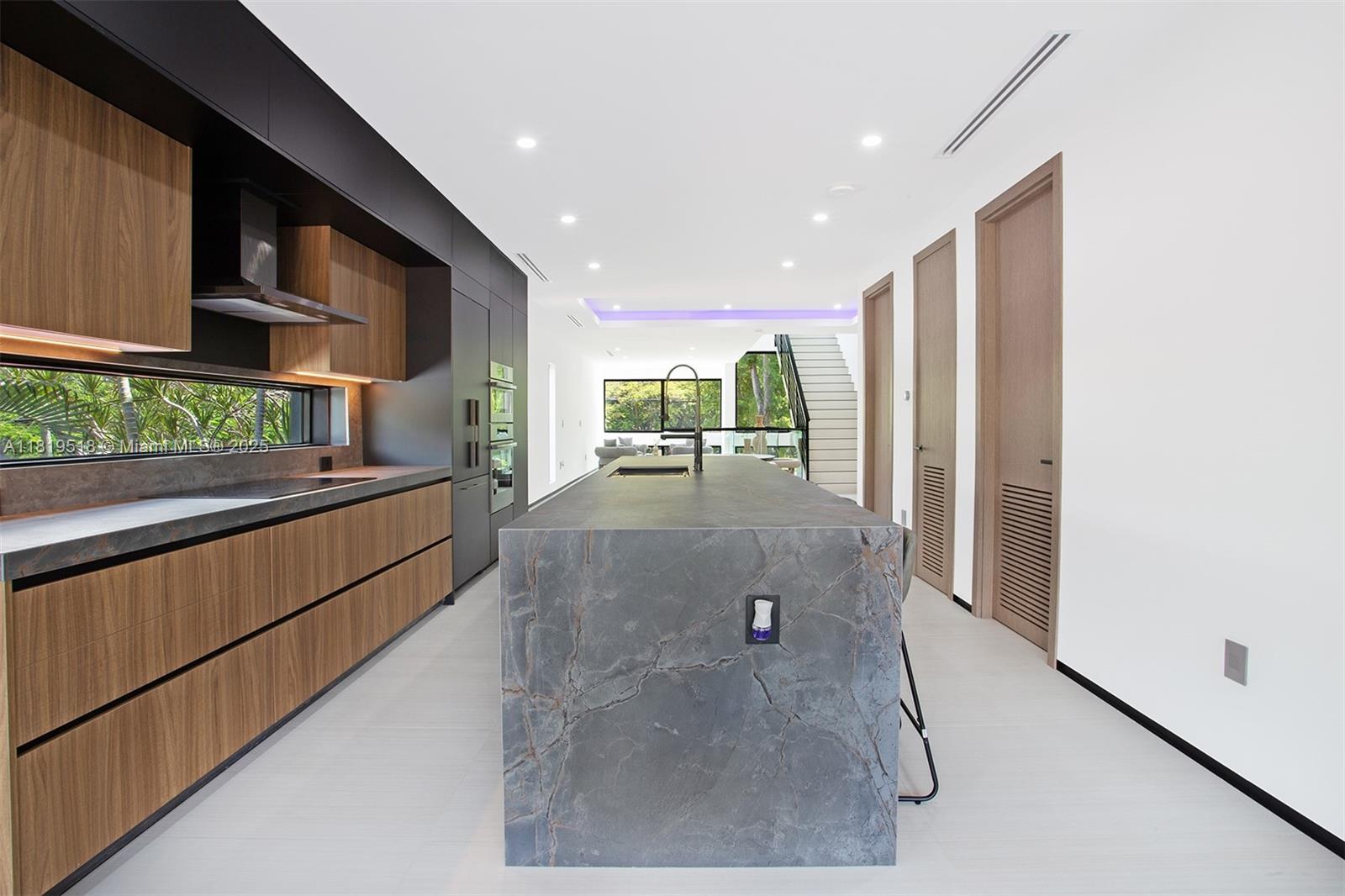 HOLLEMAN PARK - Residential Lease