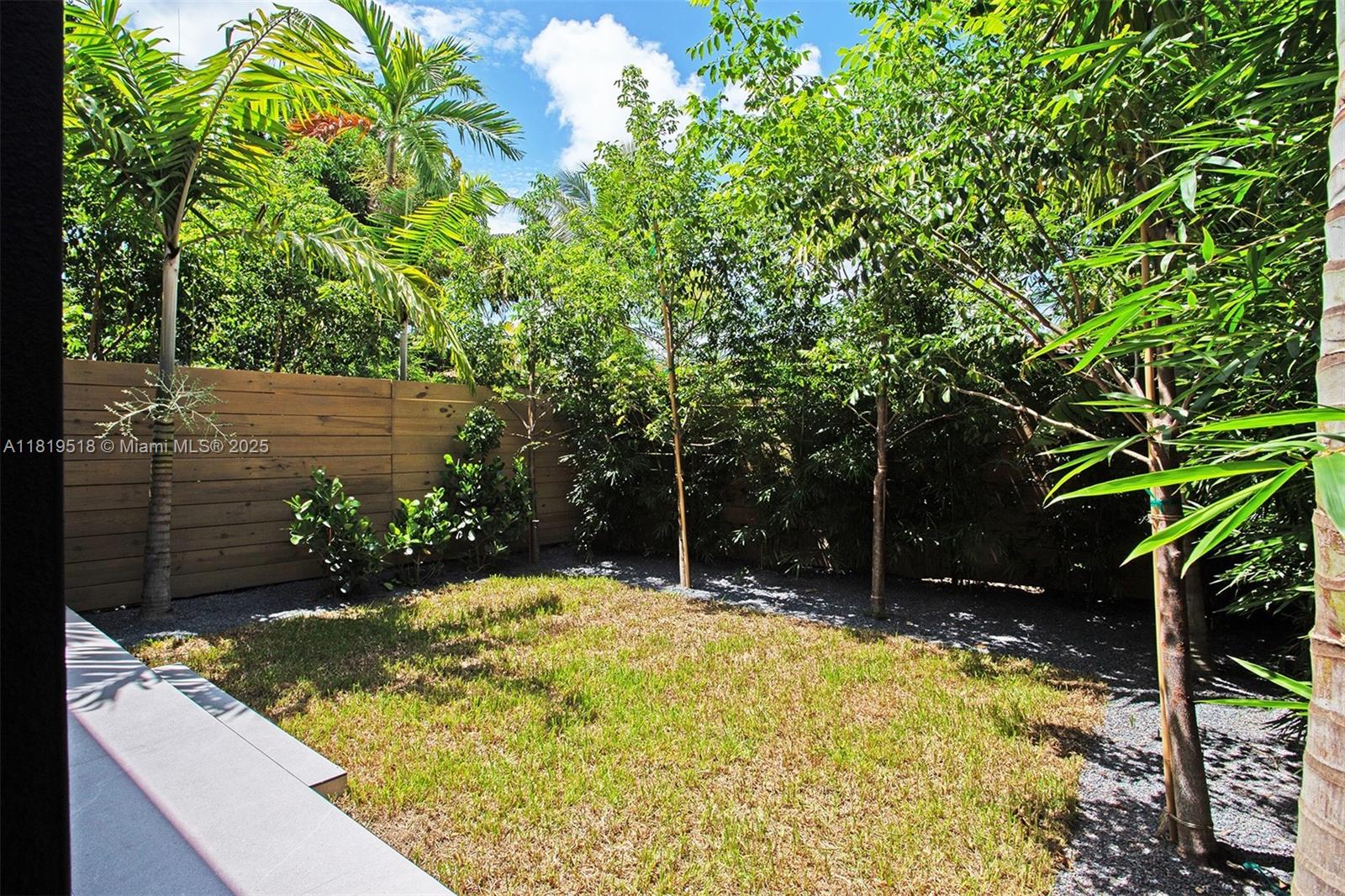 HOLLEMAN PARK - Residential Lease