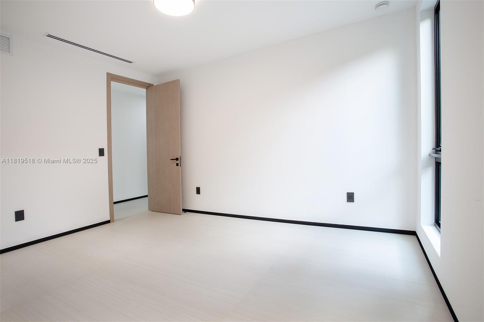 HOLLEMAN PARK - Residential Lease