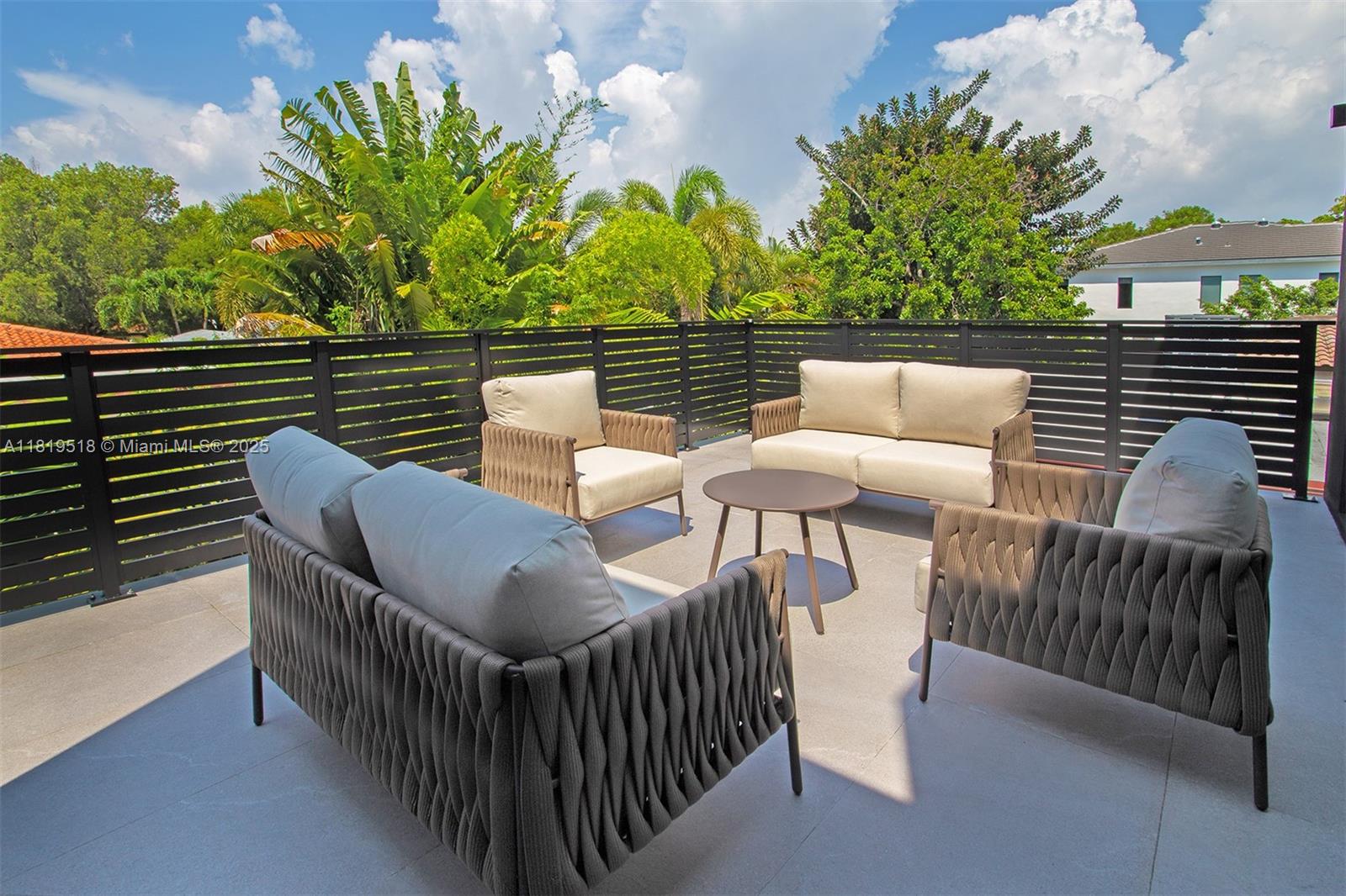 HOLLEMAN PARK - Residential Lease
