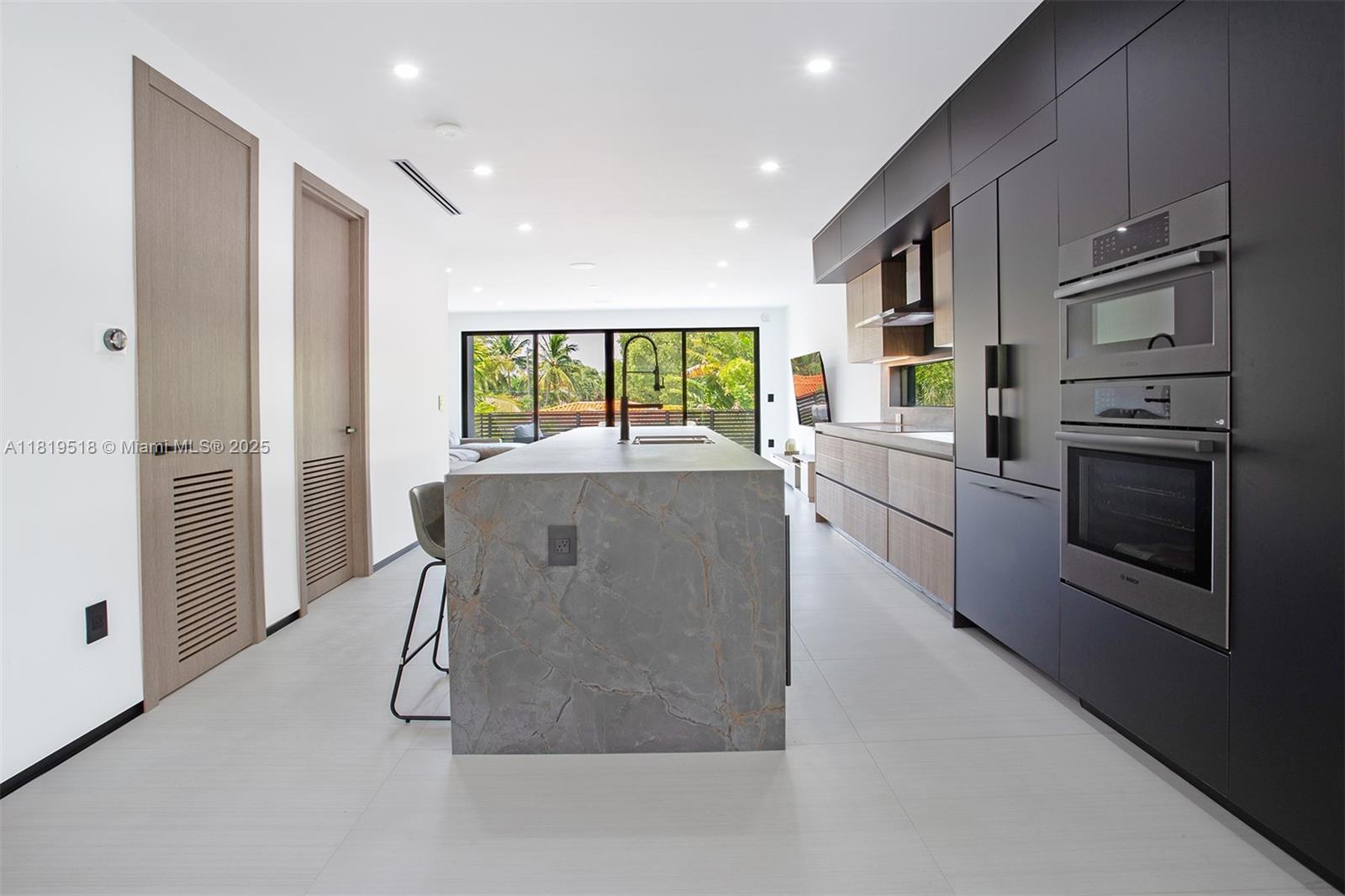 HOLLEMAN PARK - Residential Lease