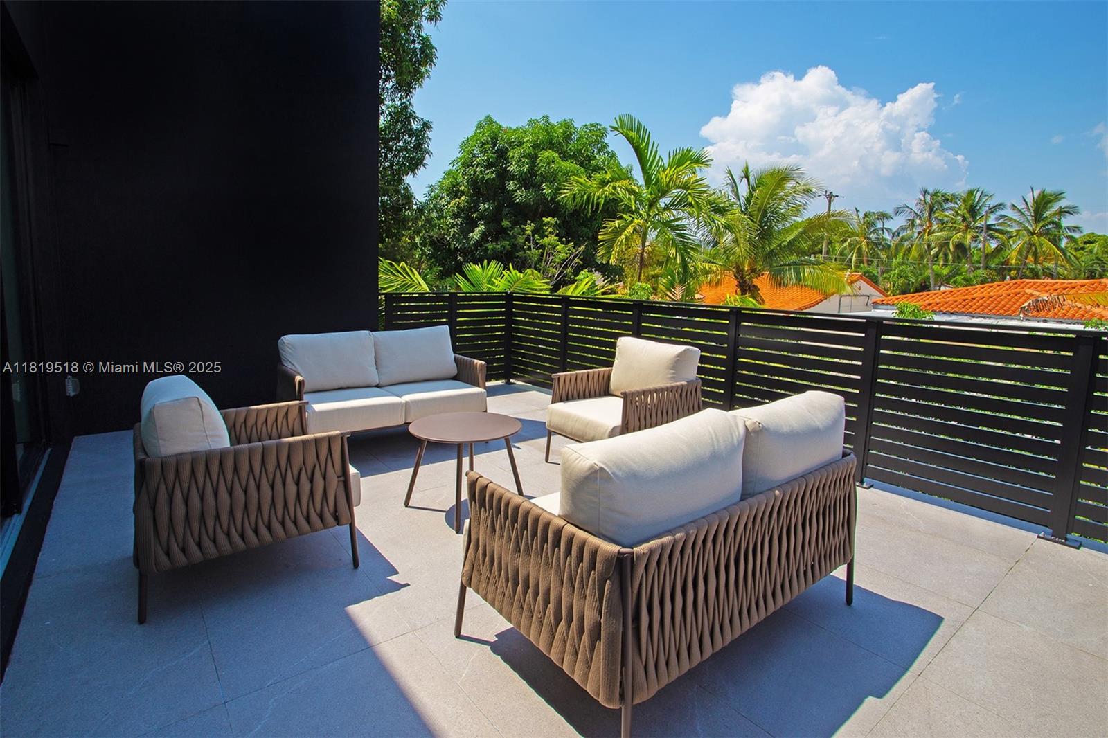 HOLLEMAN PARK - Residential Lease