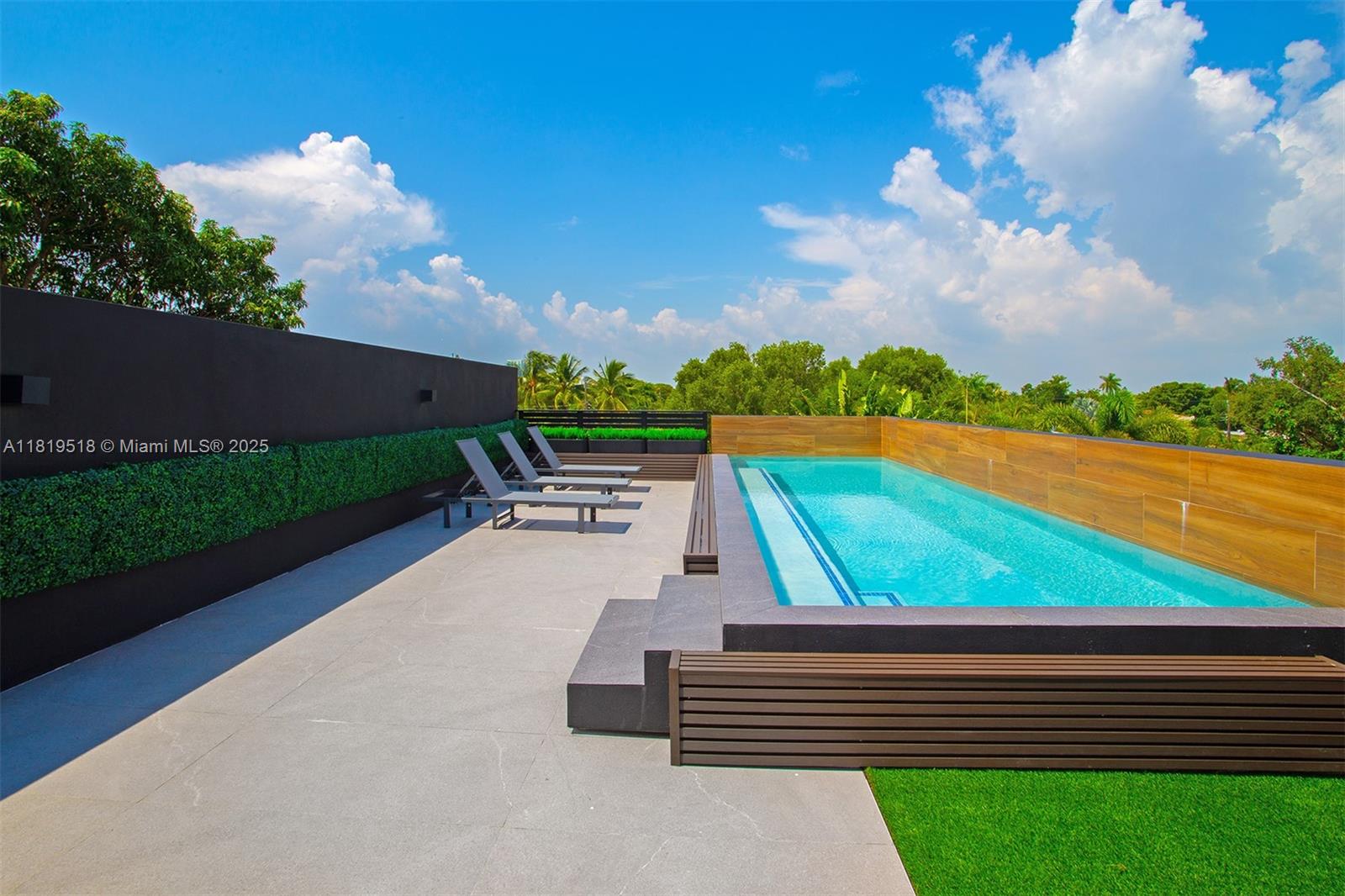 HOLLEMAN PARK - Residential Lease
