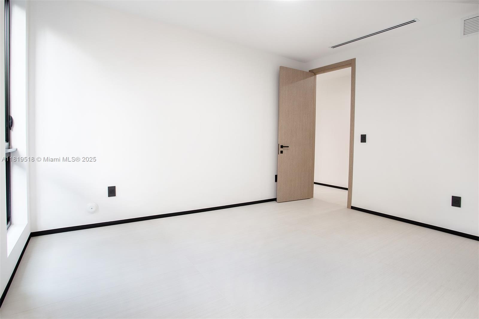 HOLLEMAN PARK - Residential Lease