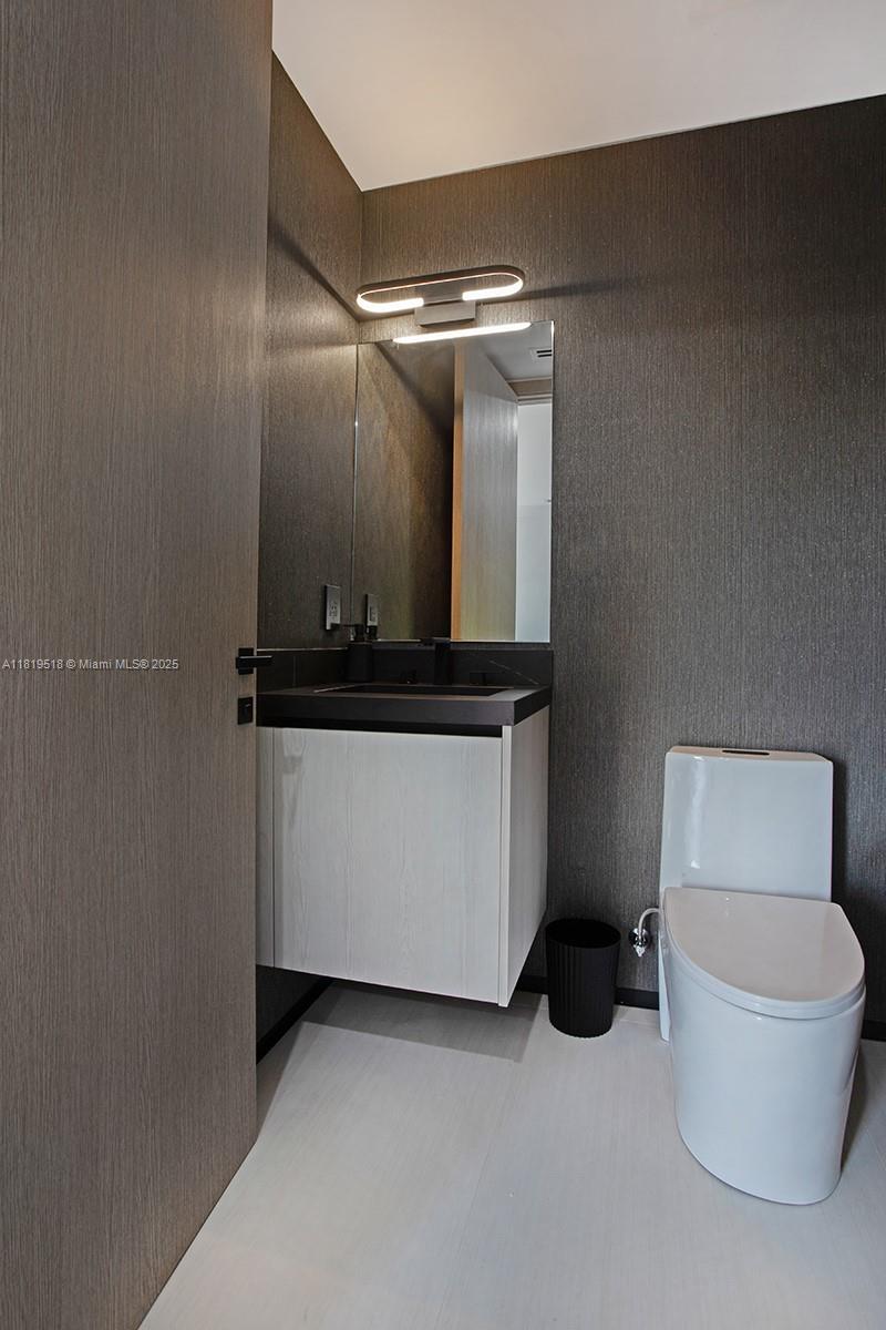 HOLLEMAN PARK - Residential Lease