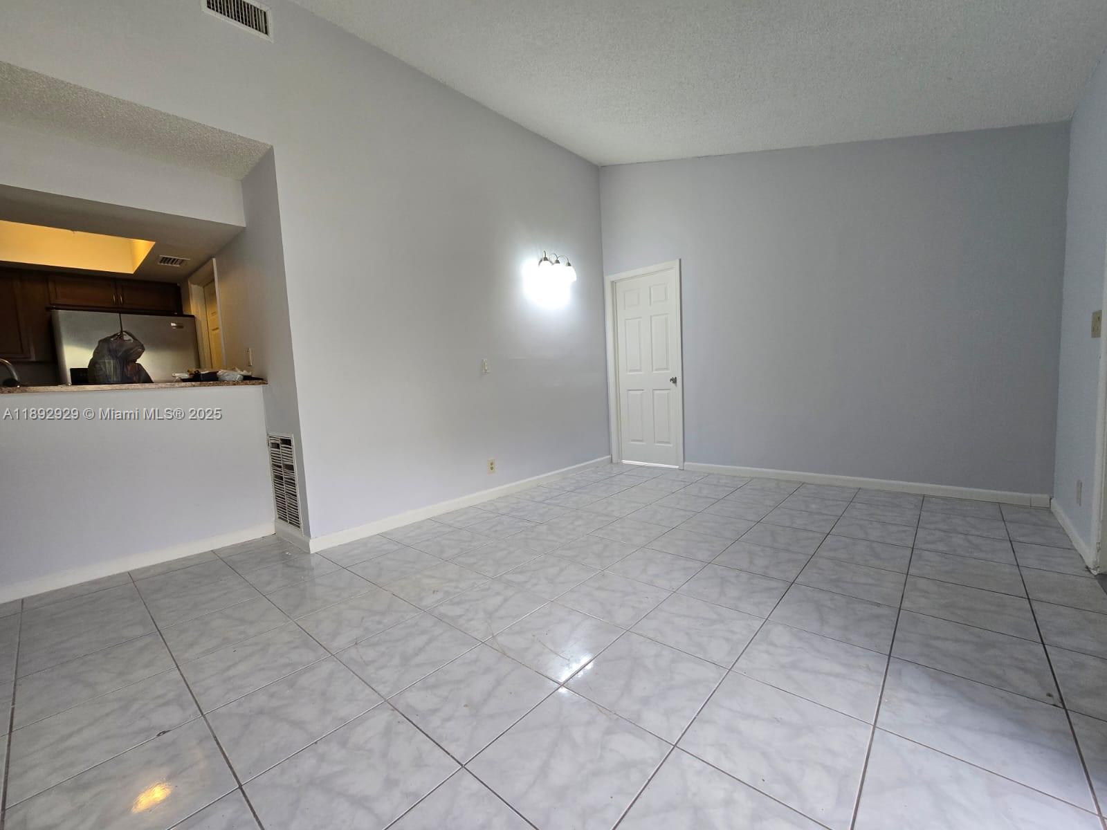 NORTH LAUDERDALE VILLAGE - Residential Lease