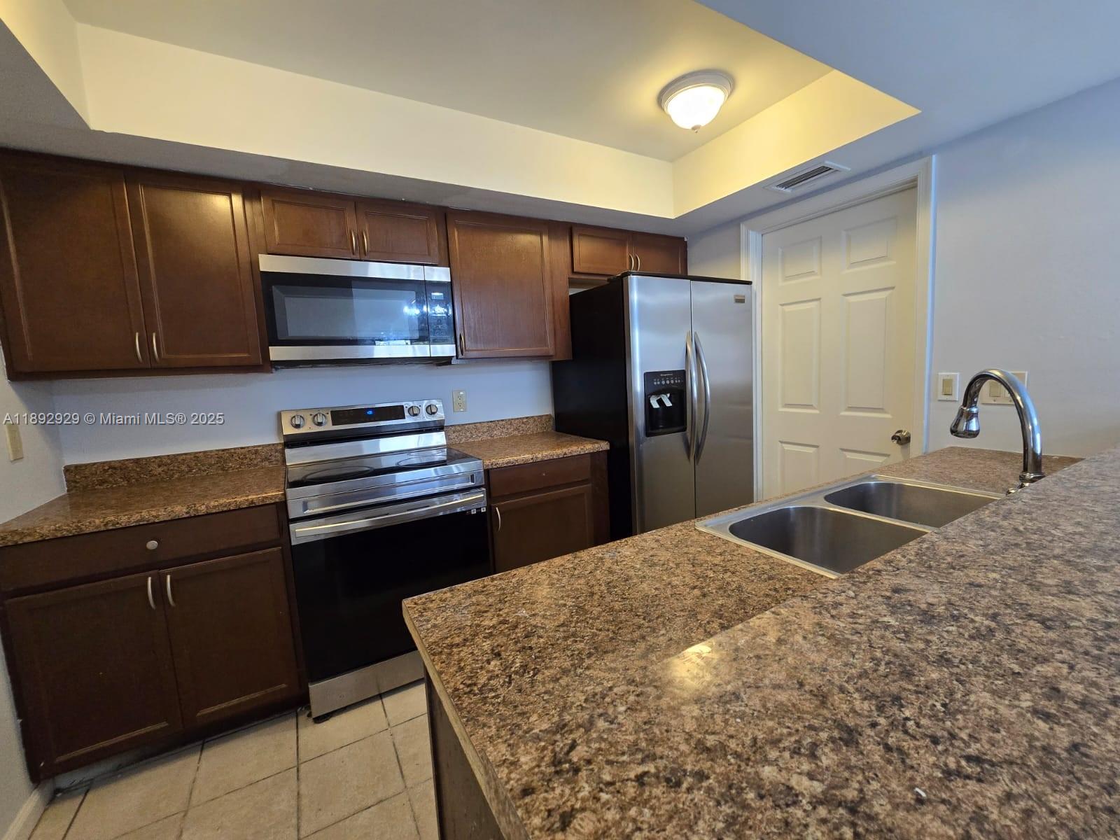 NORTH LAUDERDALE VILLAGE - Residential Lease