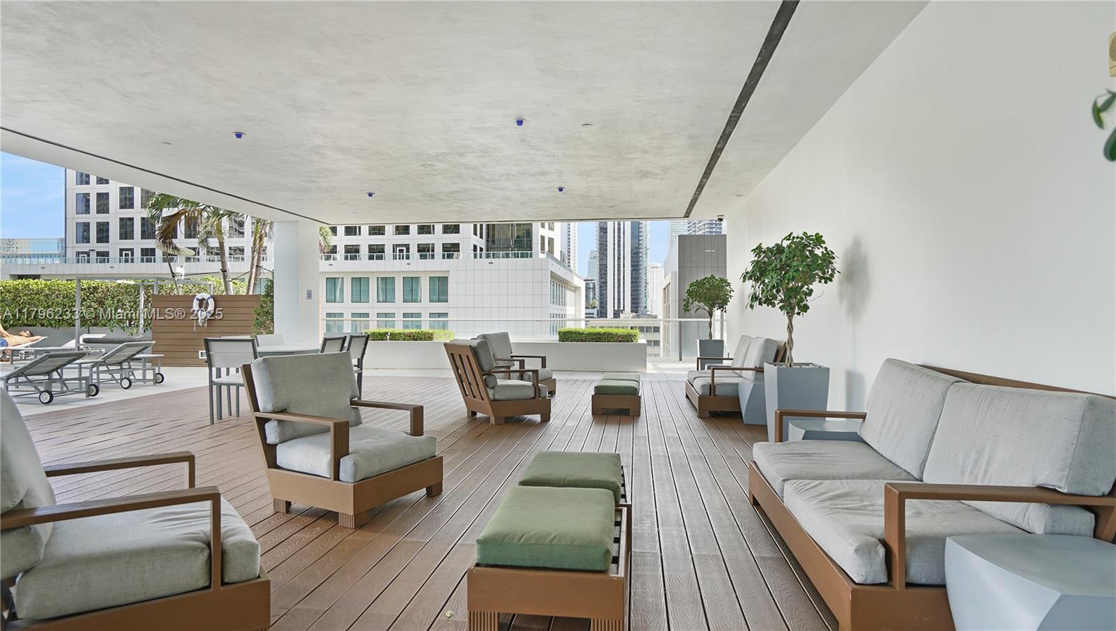 500 BRICKELL WEST CONDO - Residential