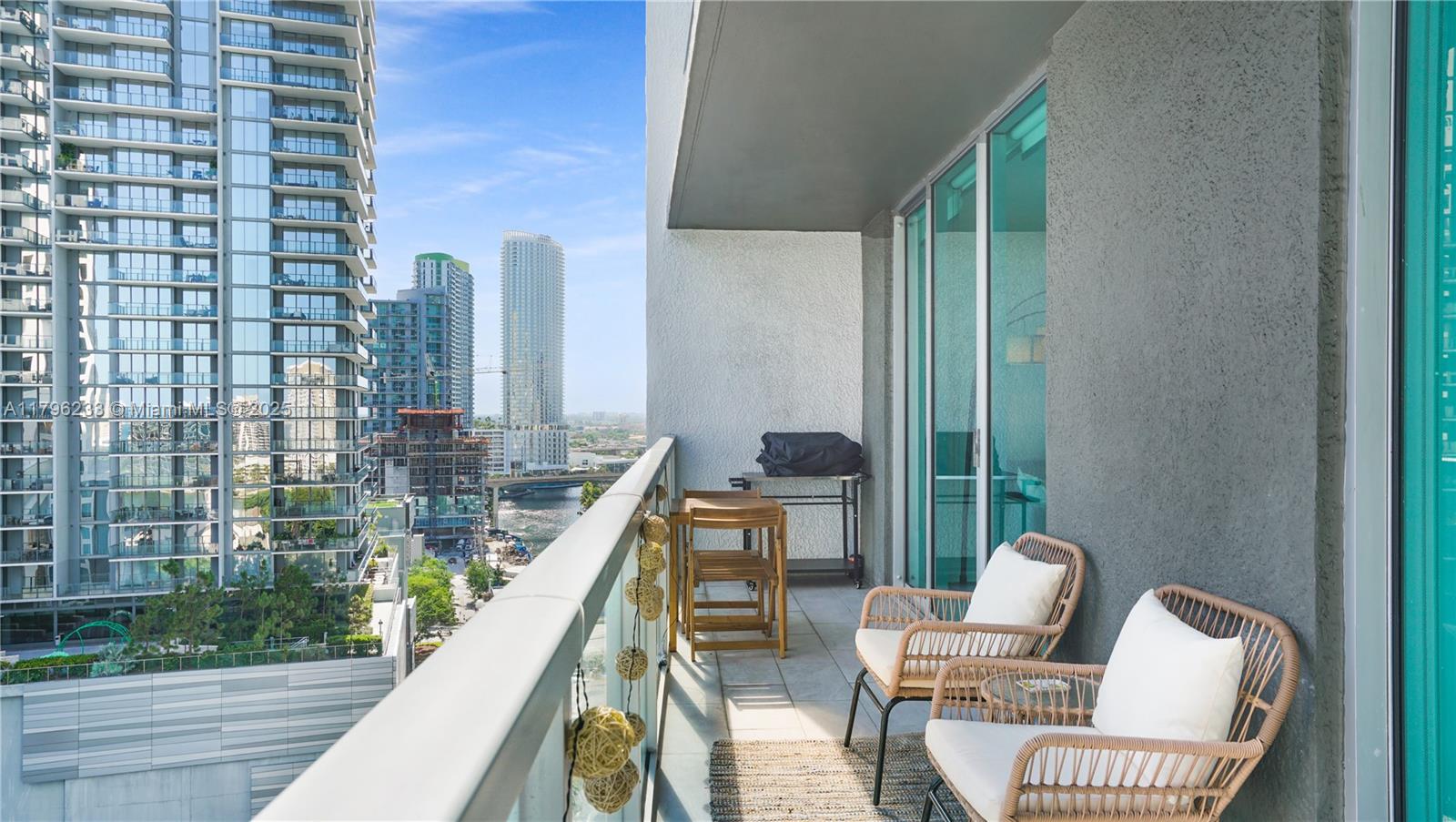 500 BRICKELL WEST CONDO - Residential