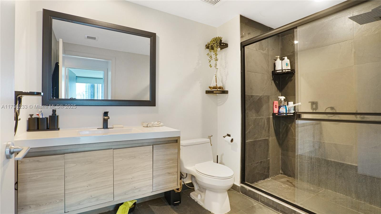 500 BRICKELL WEST CONDO - Residential