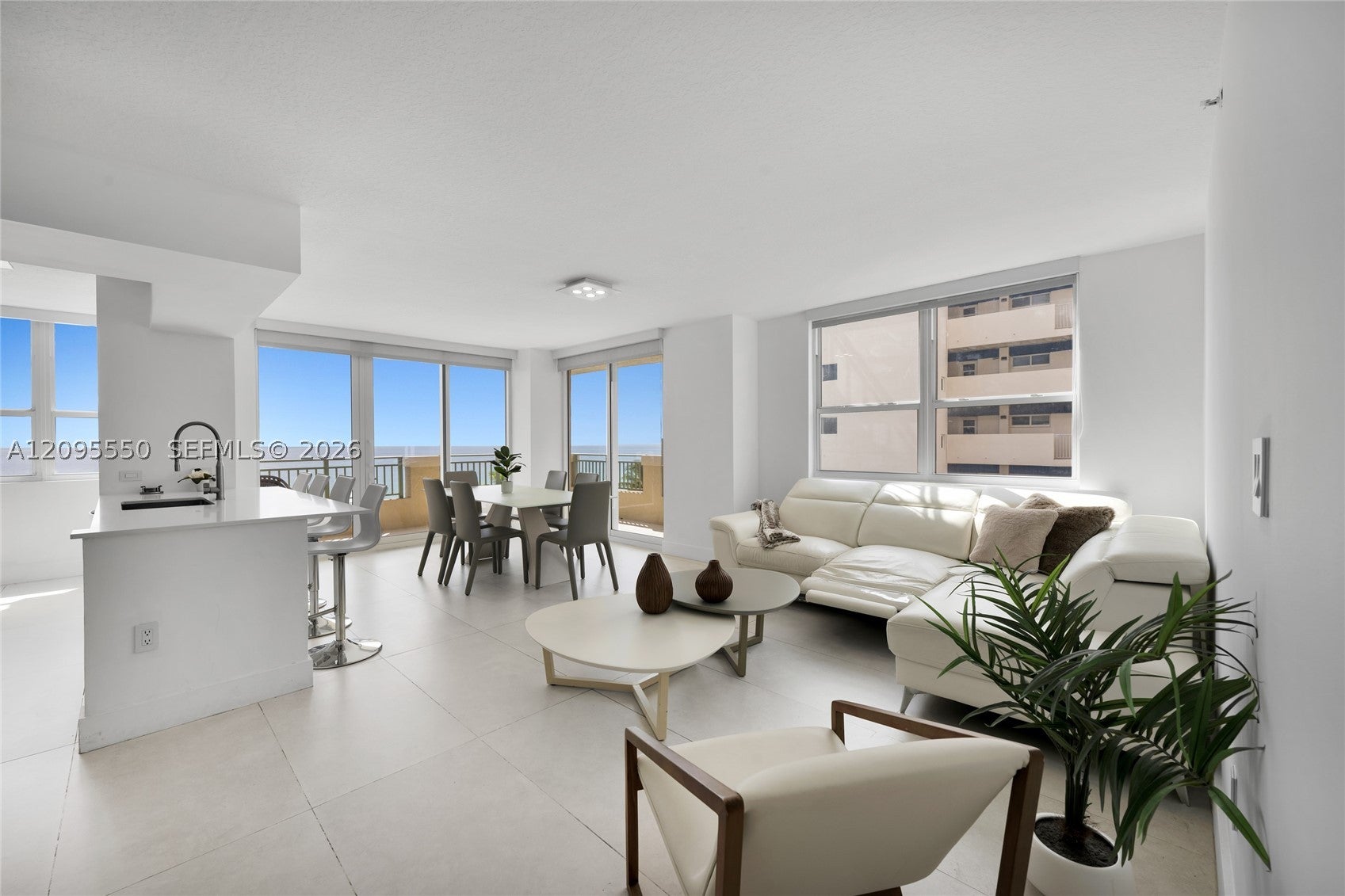 2080 S Ocean Dr 511, Hallandale Beach, FL, 33009/$1,250,000 3 2080 S Ocean Dr 511