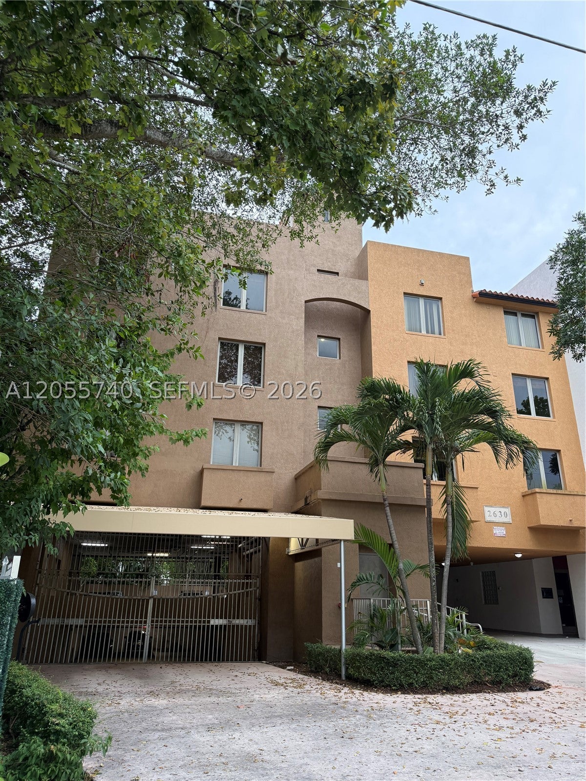 2630 SW 28th St 33