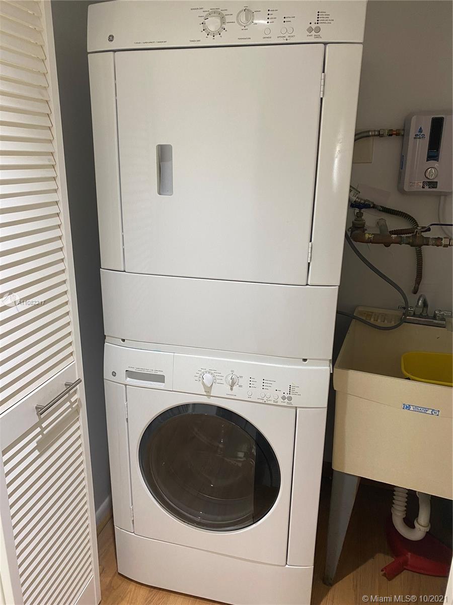 BUCKINGHAM EAST AT CENTUR - Residential