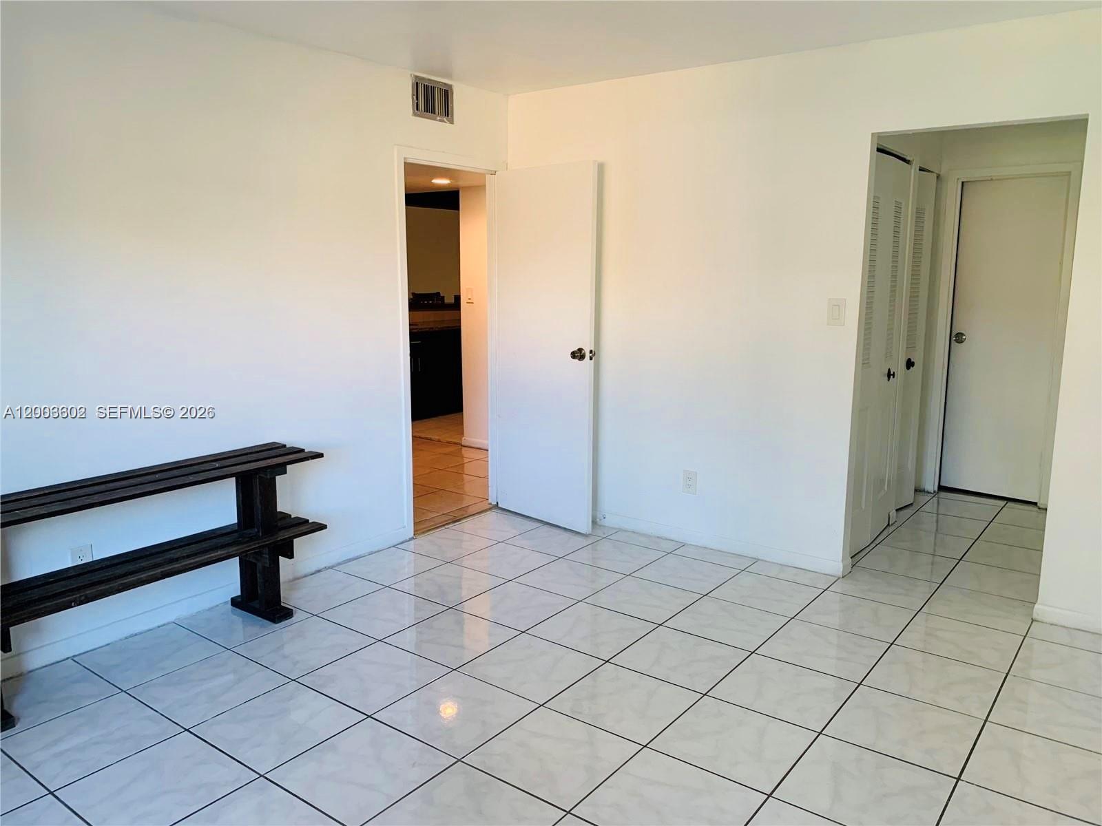 HAMPTON COURT CONDO - Residential