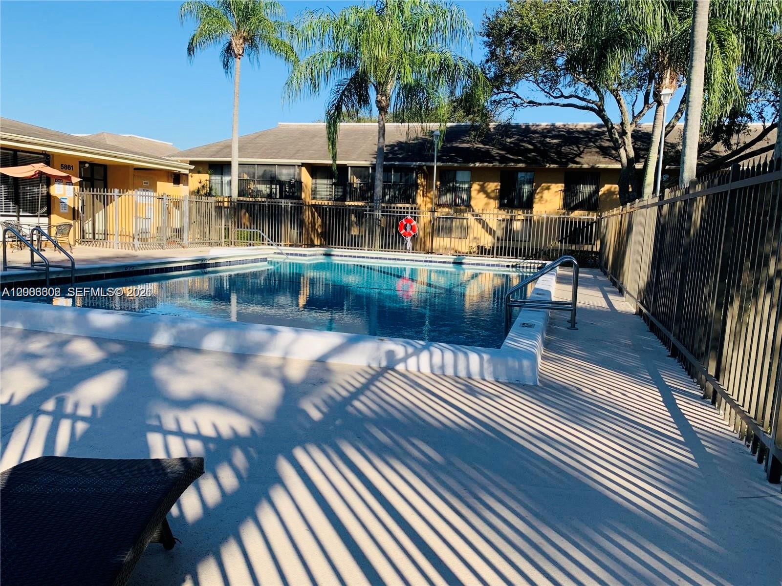 HAMPTON COURT CONDO - Residential