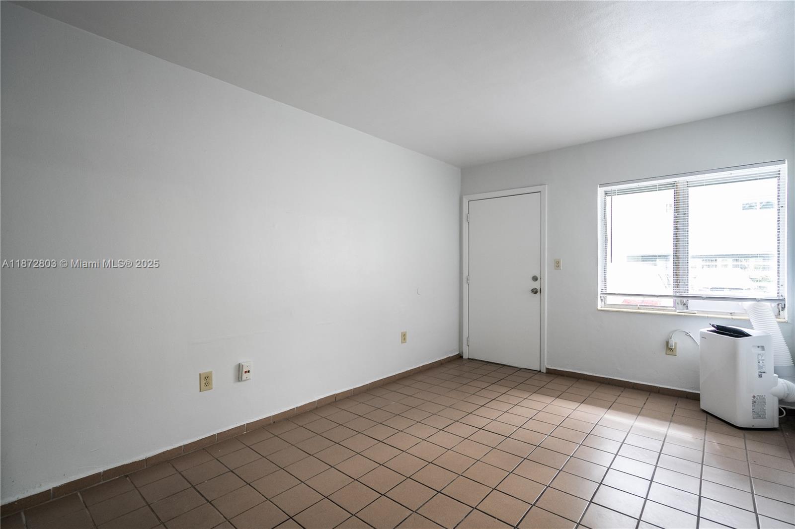 CORAL GABLES SEC K - Residential Lease