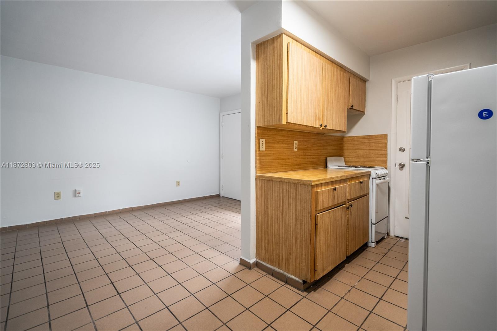 CORAL GABLES SEC K - Residential Lease