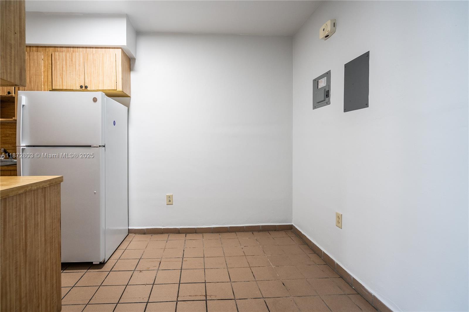 CORAL GABLES SEC K - Residential Lease