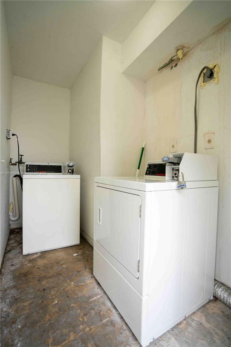 CORAL GABLES SEC K - Residential Lease